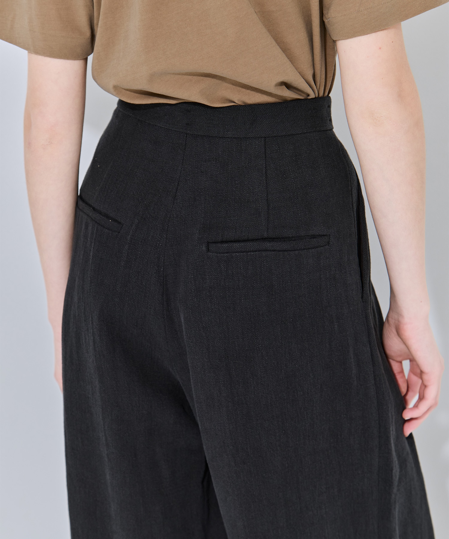 LINEN TWILL TUCKED EASY PANTS ATON