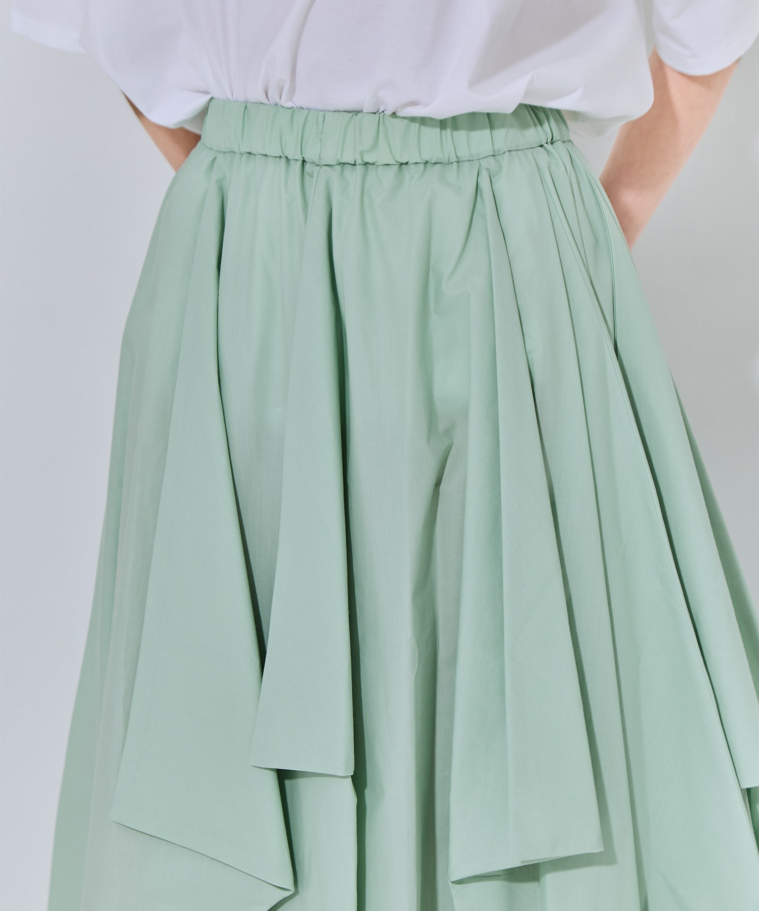 folds skirt nagonstans