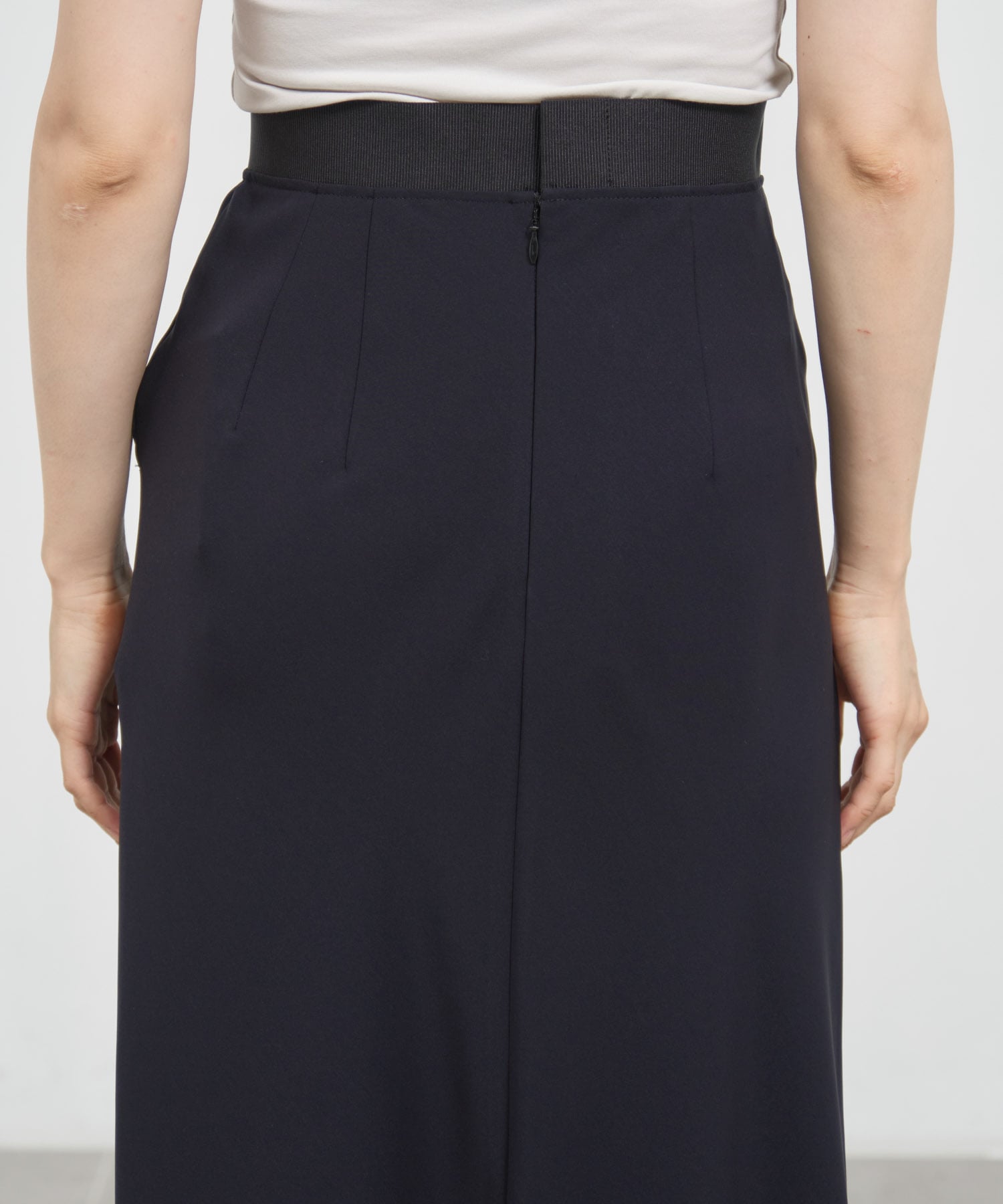 SEMI-FLARE SKIRT ENFOLD