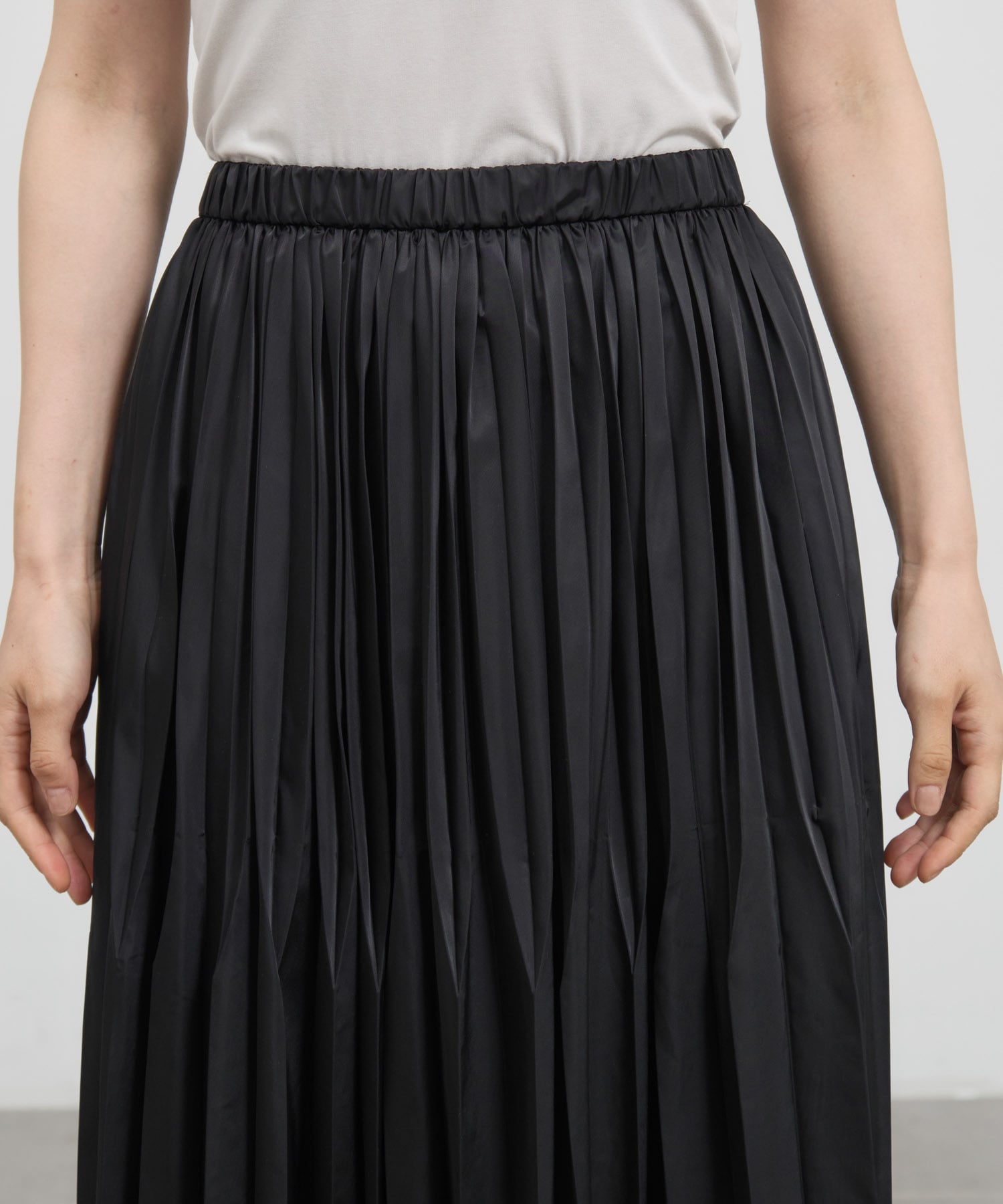 SQUARE-PLEATS SKIRT ENFOLD