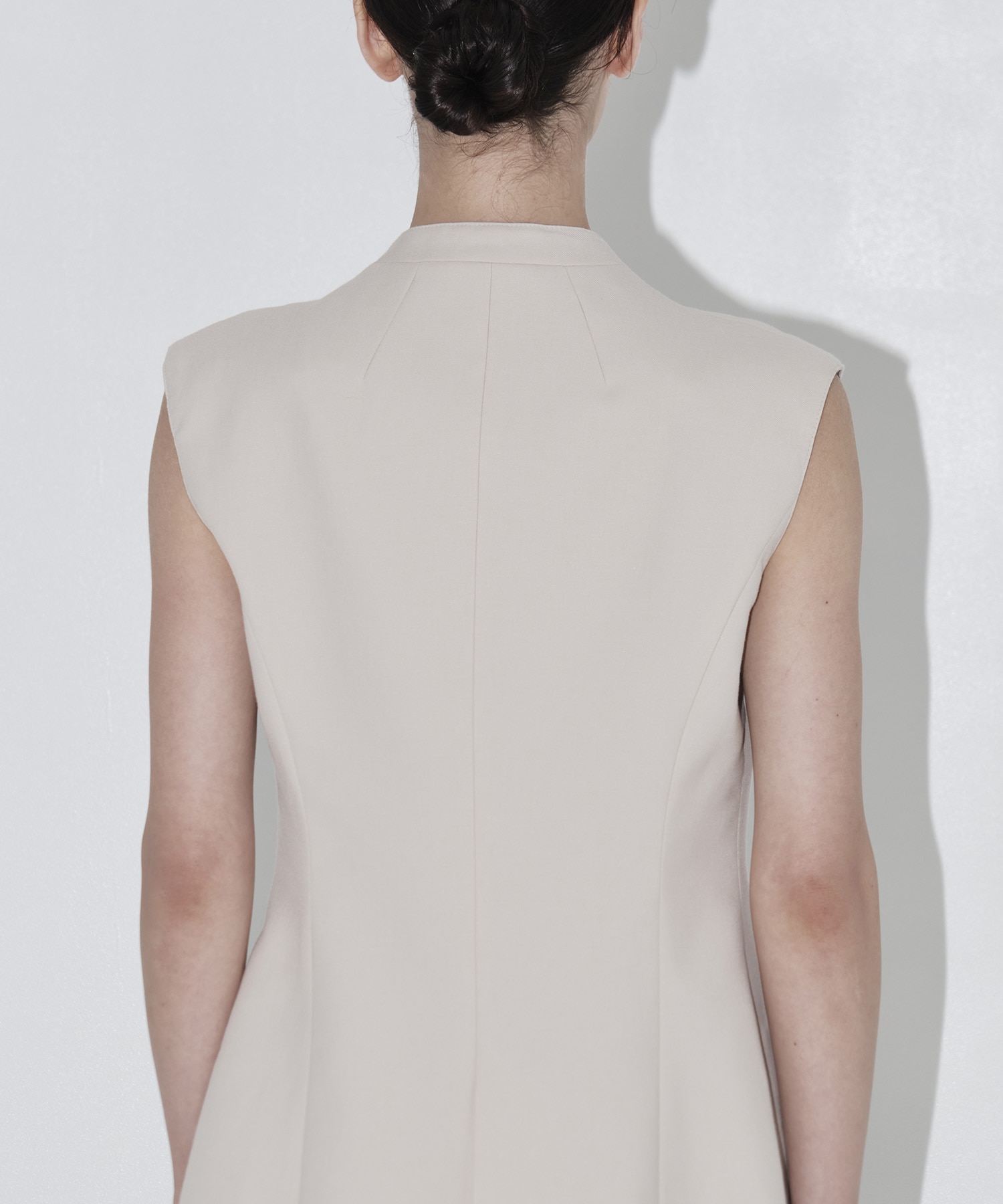 EX.V Neck Gilet AKIRANAKA