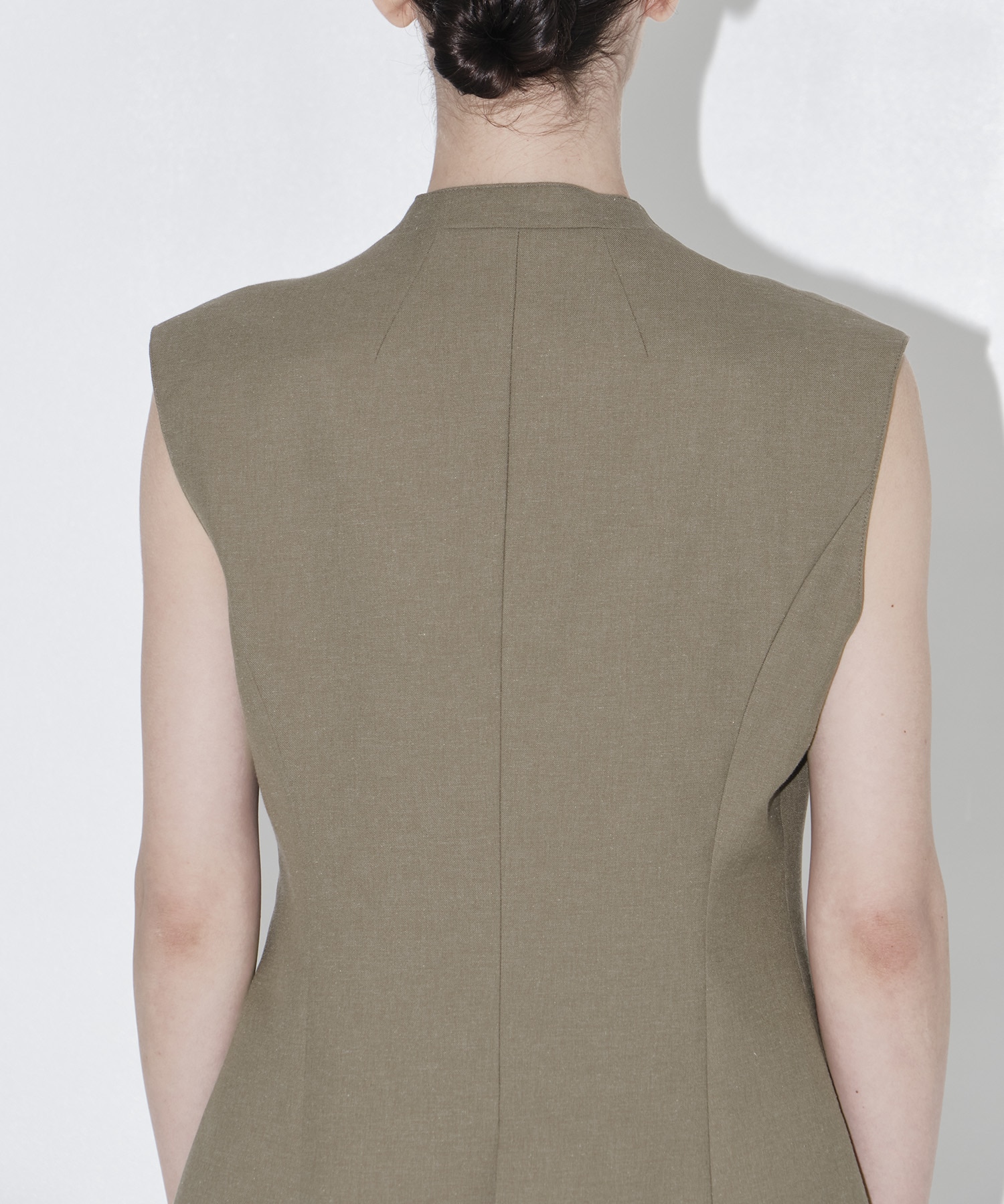 EX.V Neck Gilet AKIRANAKA