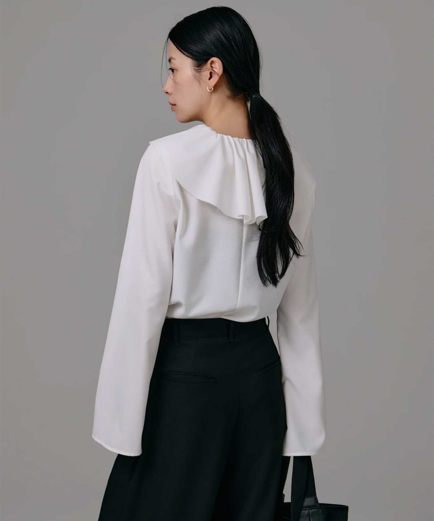 frills collar blouse Louren