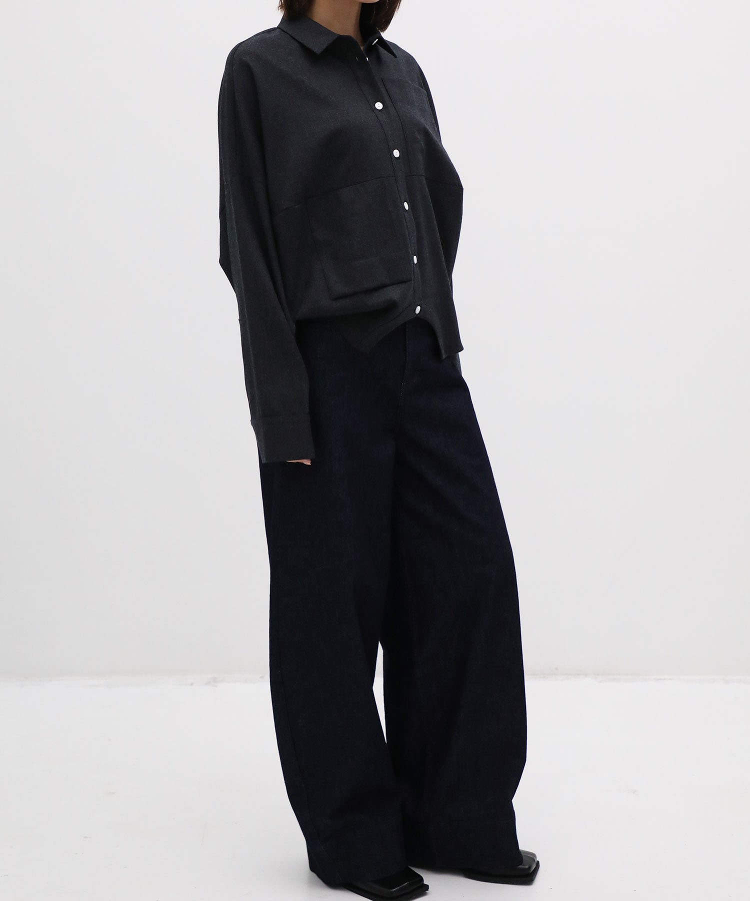 SYMMETRY CROPPED SHIRT ENFOLD