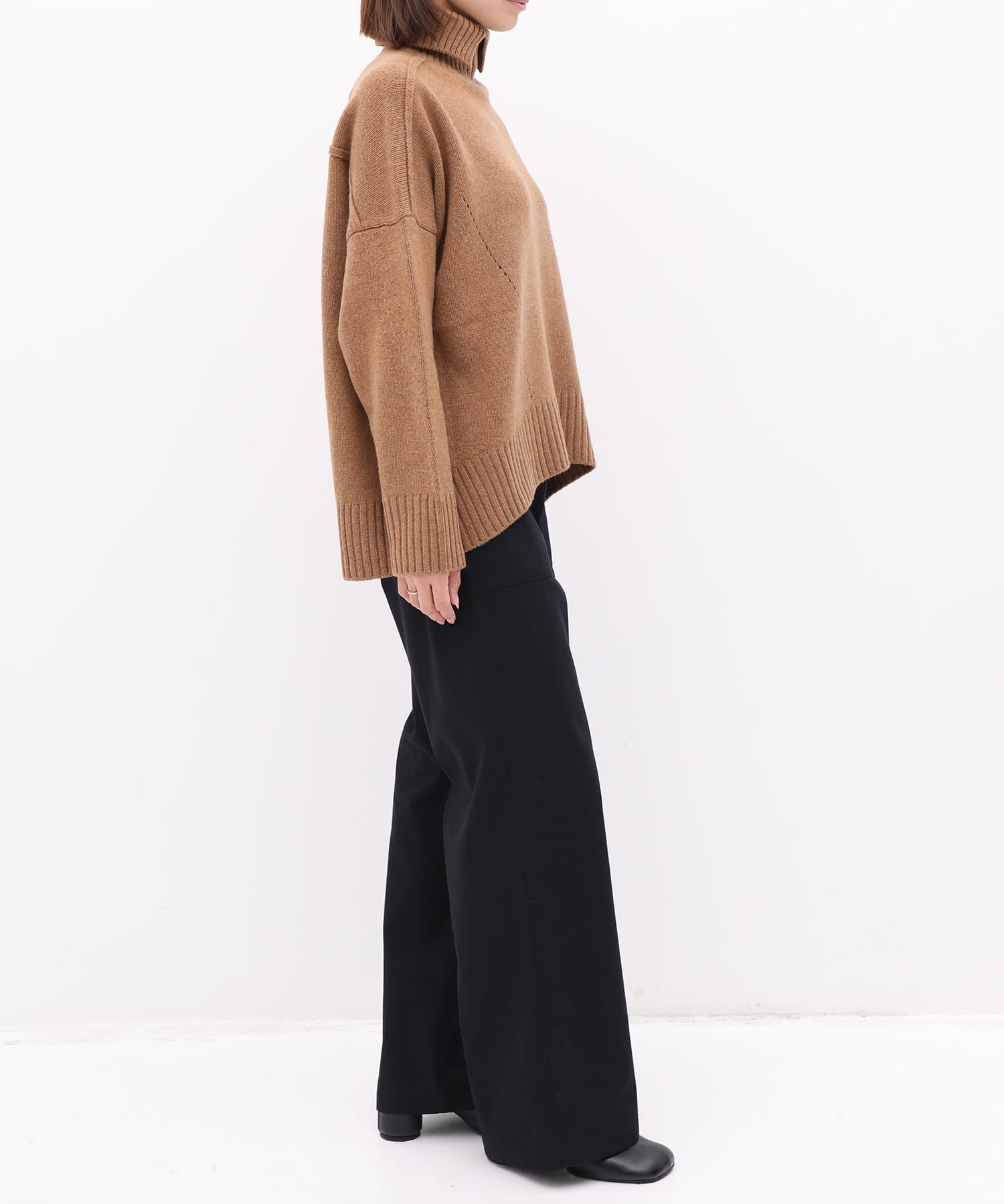 OVERSIZE TURTLENECK KNIT CINOH