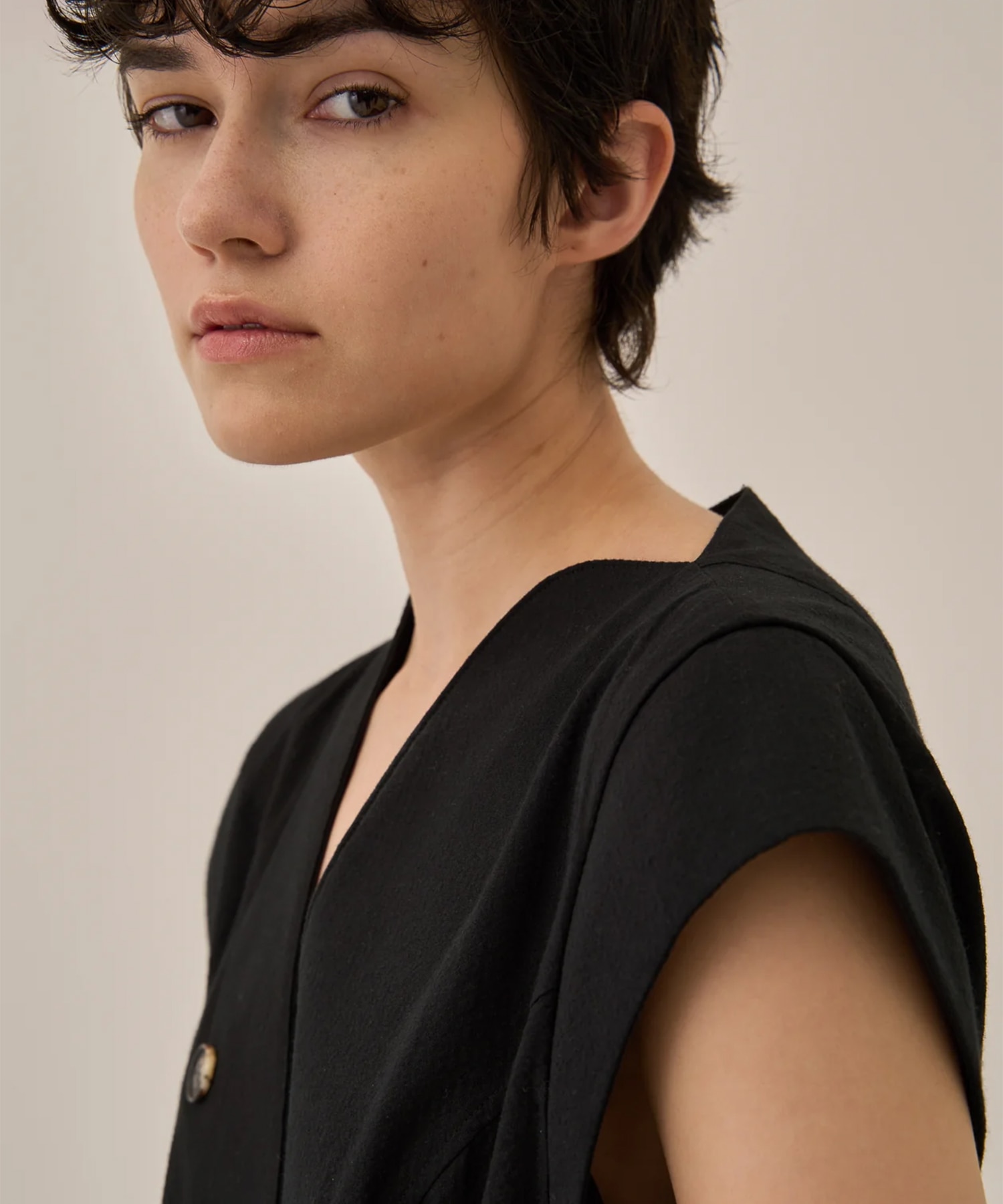 Sesilia asymmetry panel dress AKIRANAKA