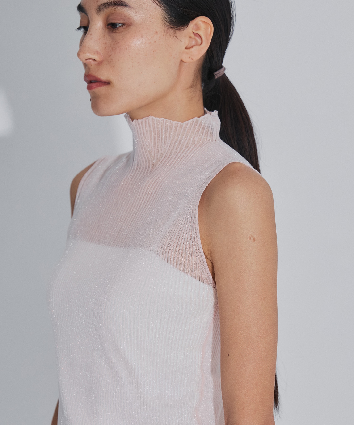 HYPHA LUCENT GLITTER SLEEVELESS TOP CFCL