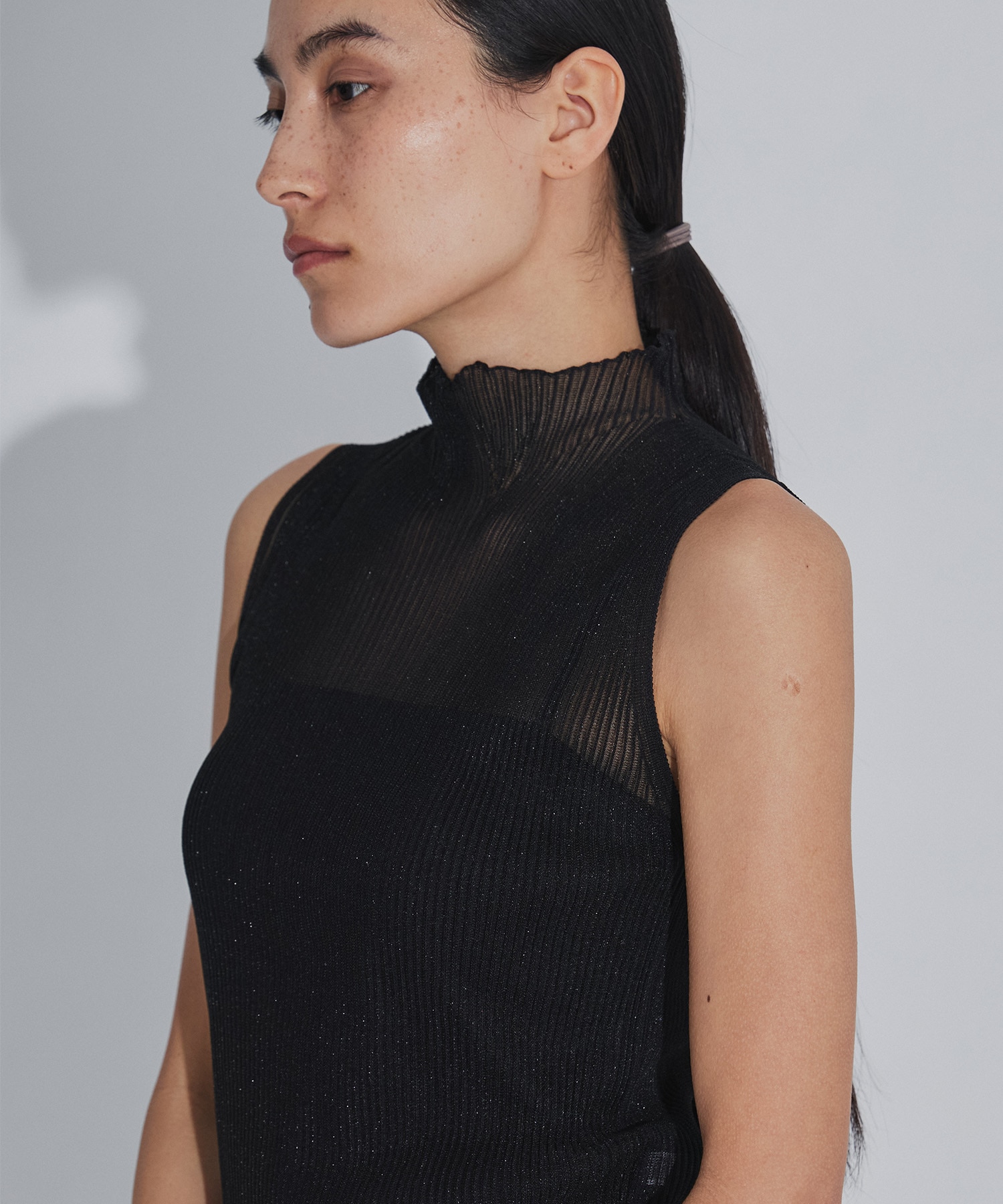 HYPHA LUCENT GLITTER SLEEVELESS TOP CFCL