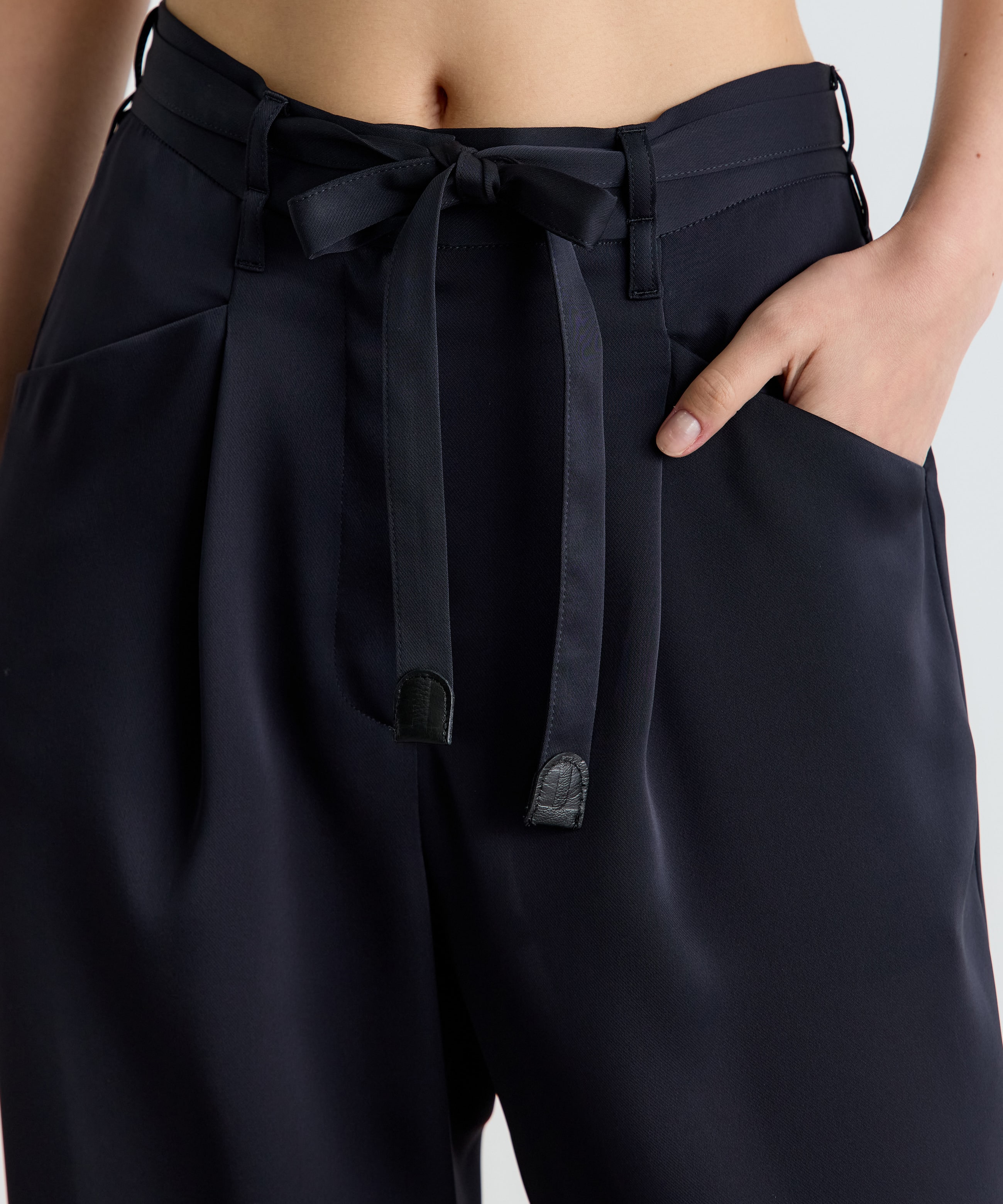 Satin Straight Pants THE TOKYO