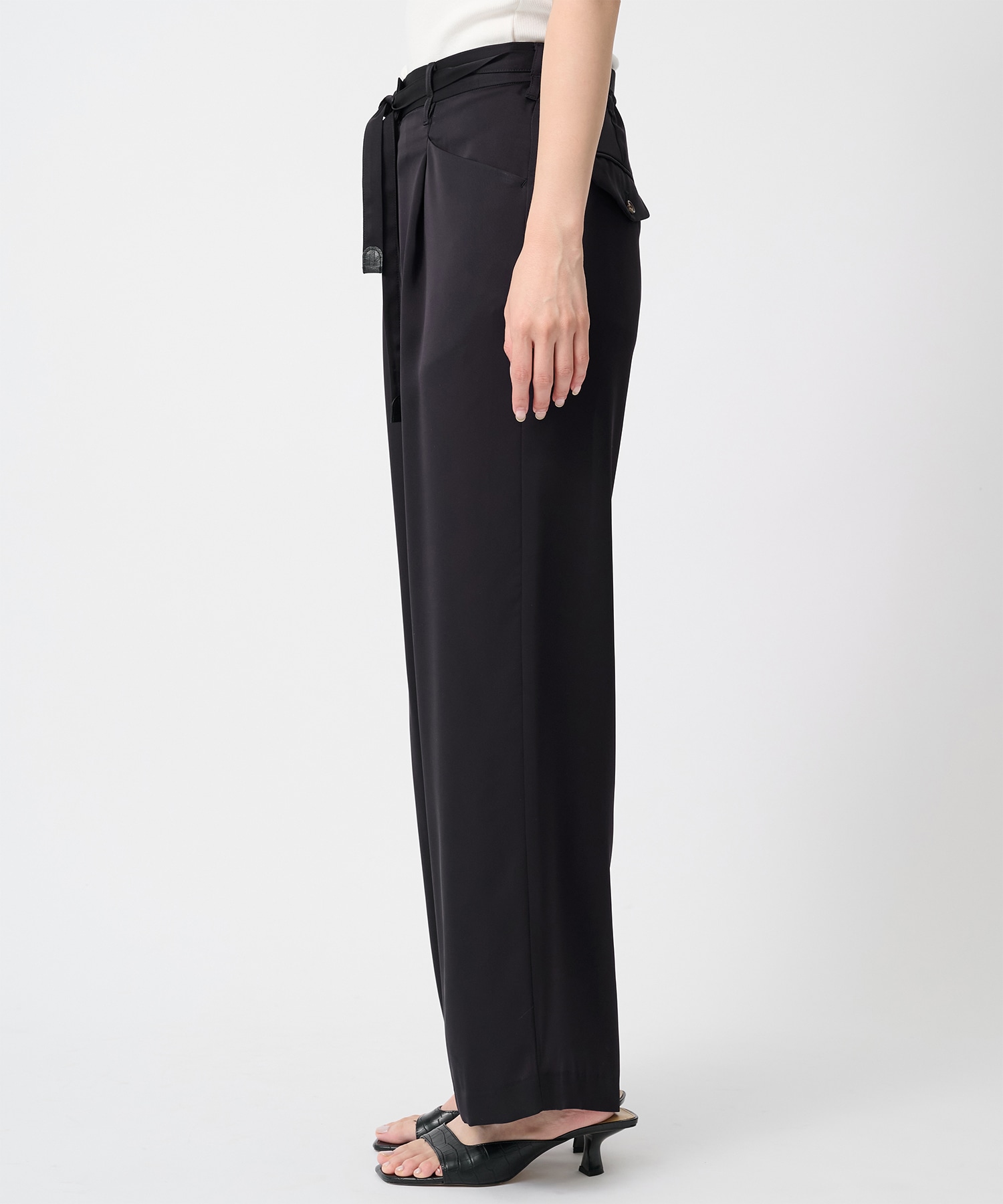 Satin Straight Pants THE TOKYO
