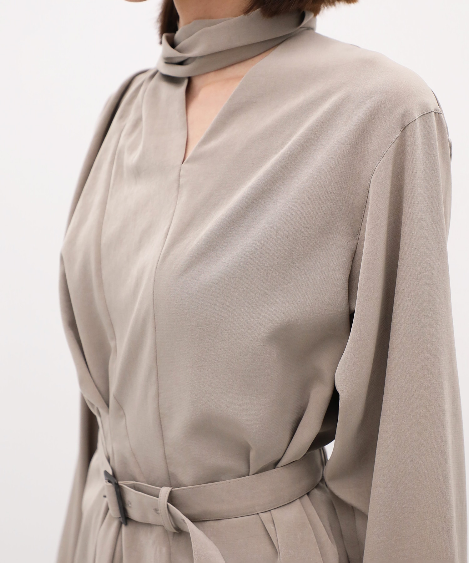 Izabela drape collar pullover BE AKIRANAKA