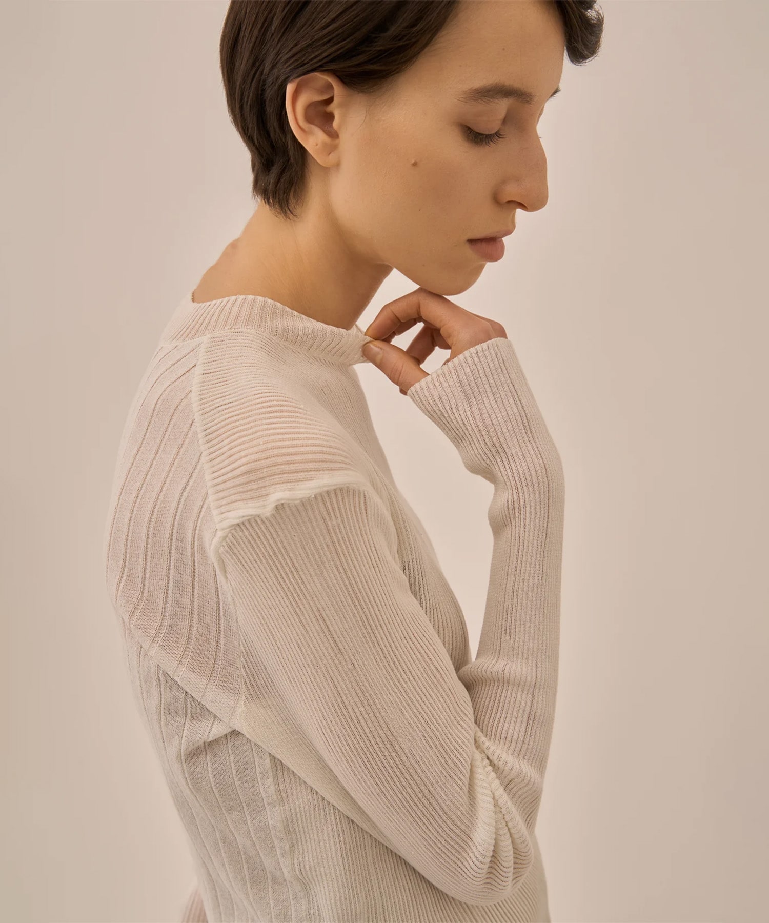 Basilia sequins knit pullover AKIRANAKA