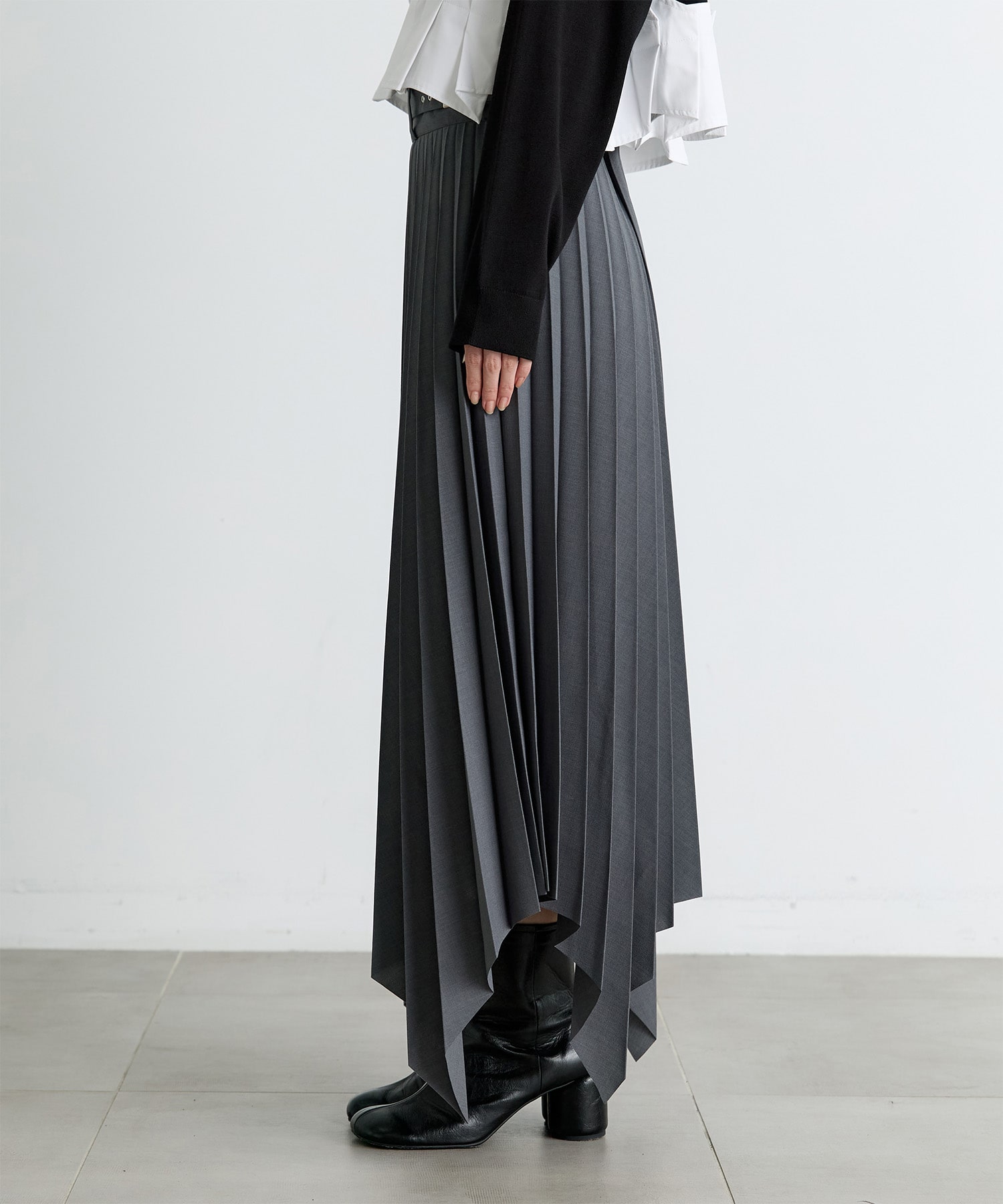 Eliza Pleats Skirt EZUMi
