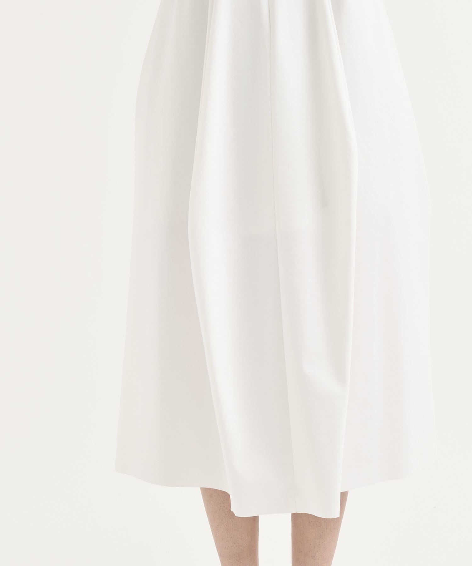 Arch Pattern Cut One-Piece RITAN