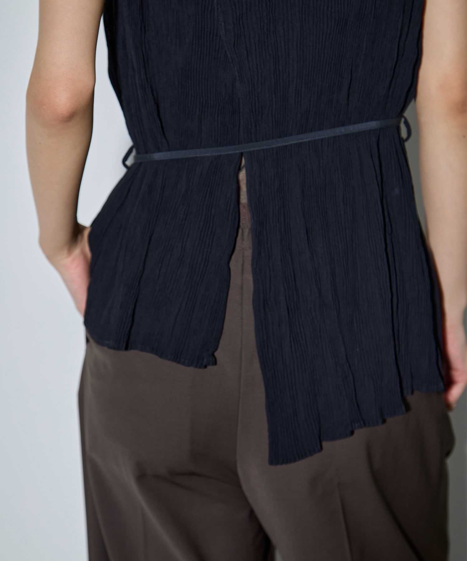 Airy Micro Pleats Tops RITAN