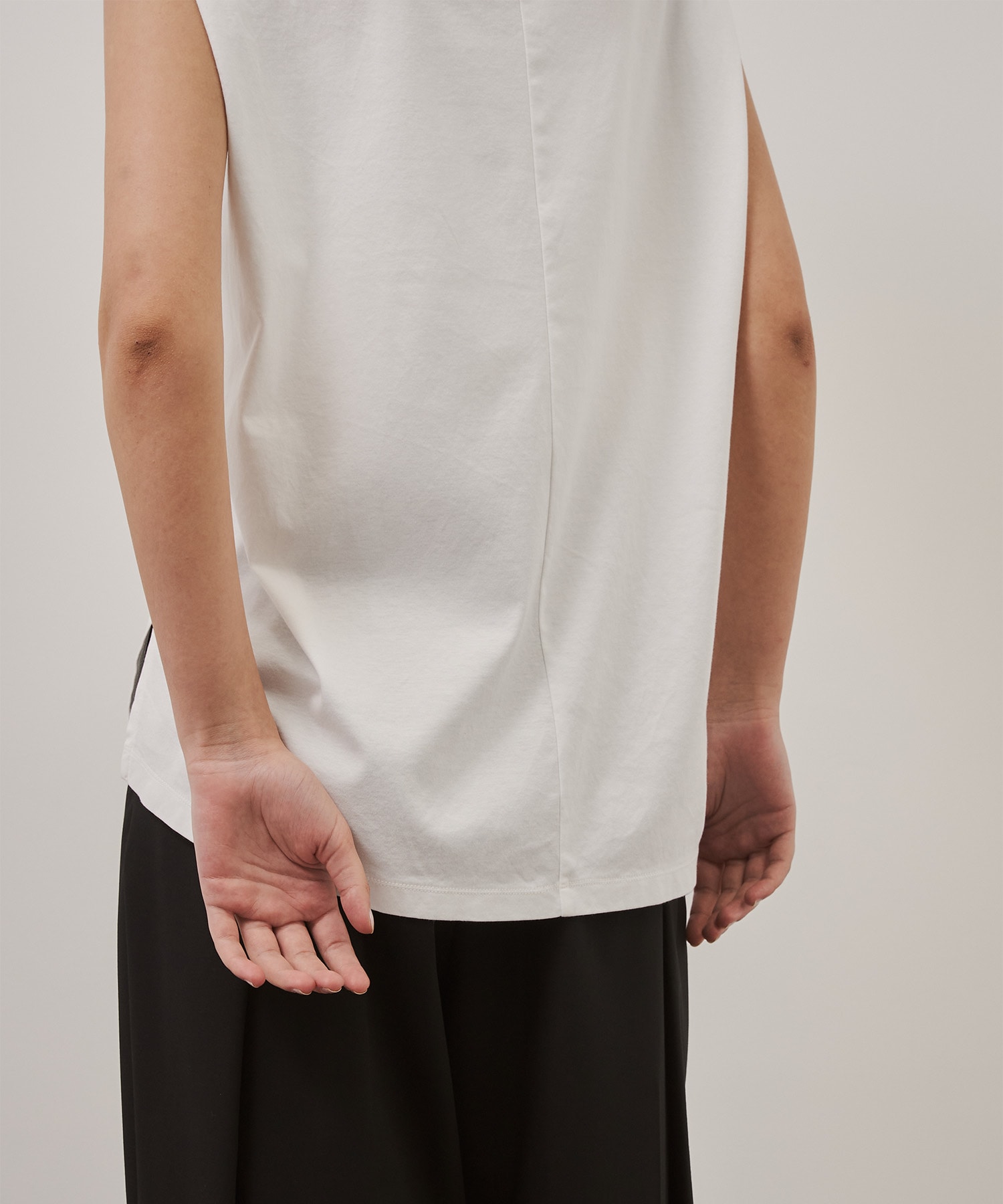 Cape Nosleeve Tshirt CITY TOKYO