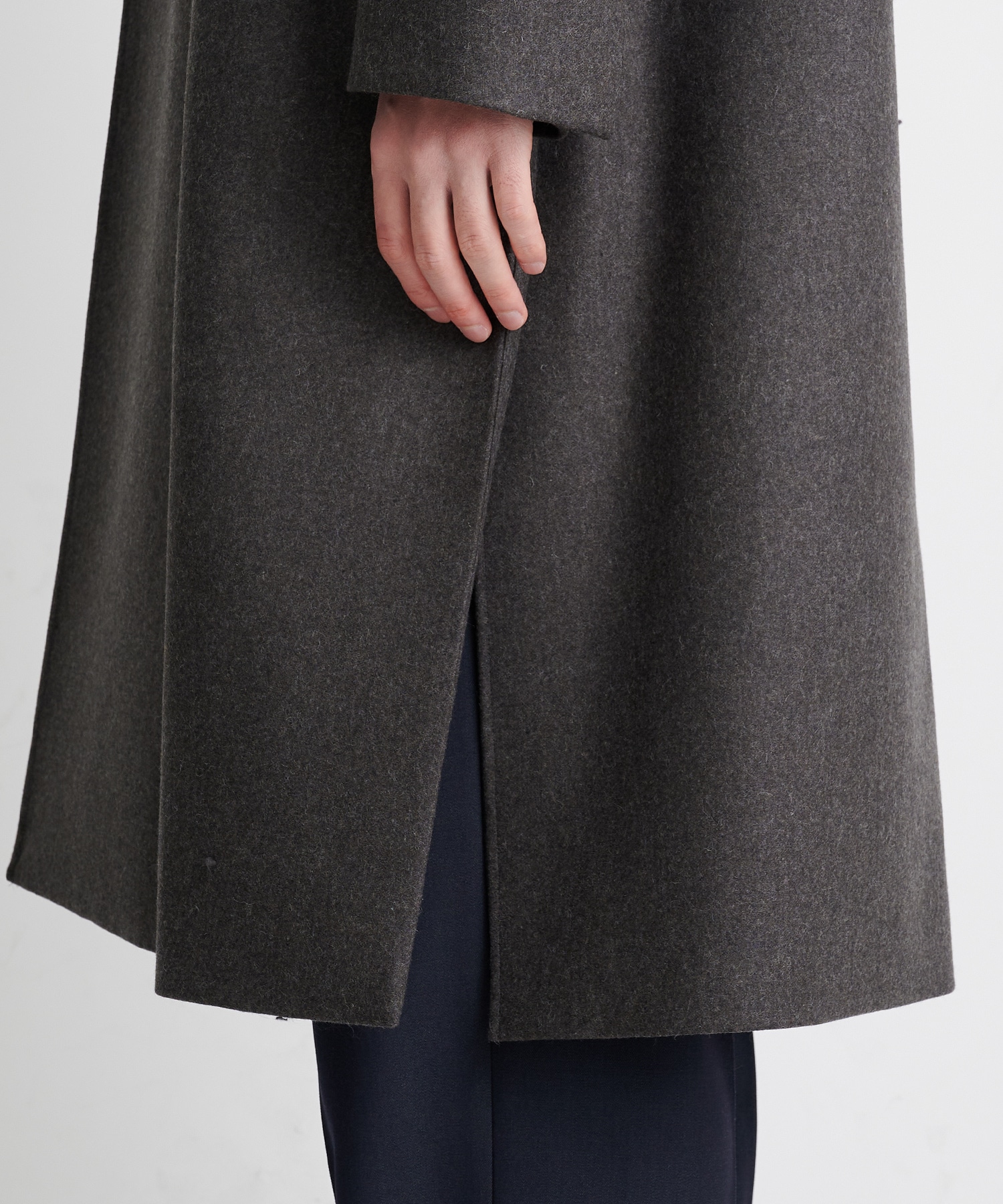 THE LOOSE CHESTER COAT(46 GREY): THE RERACS: MEN｜THE TOKYO ONLINE