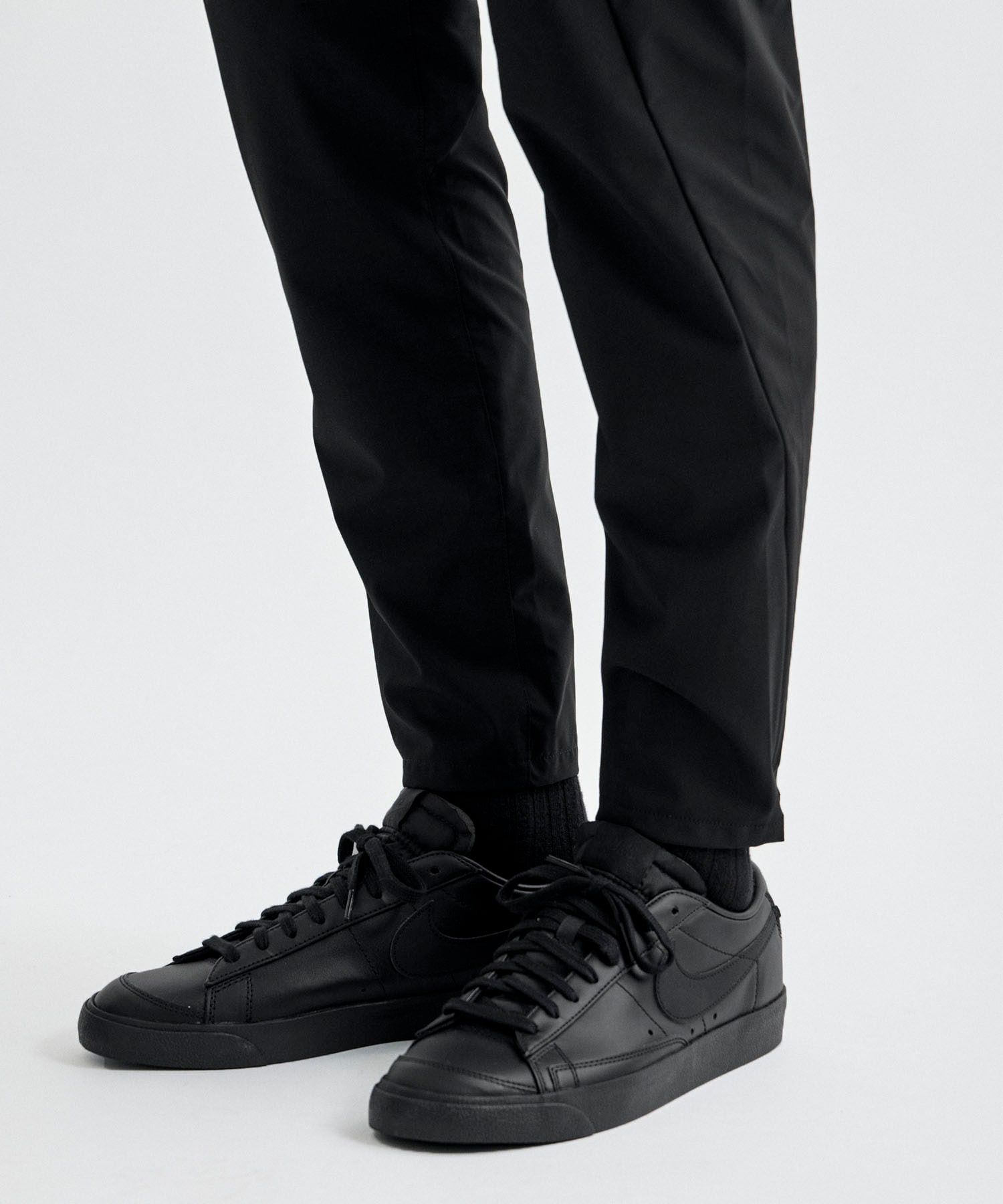 EX. STRETCHED HYBRID TAPERED CARGO PANTS | White Mountaineering