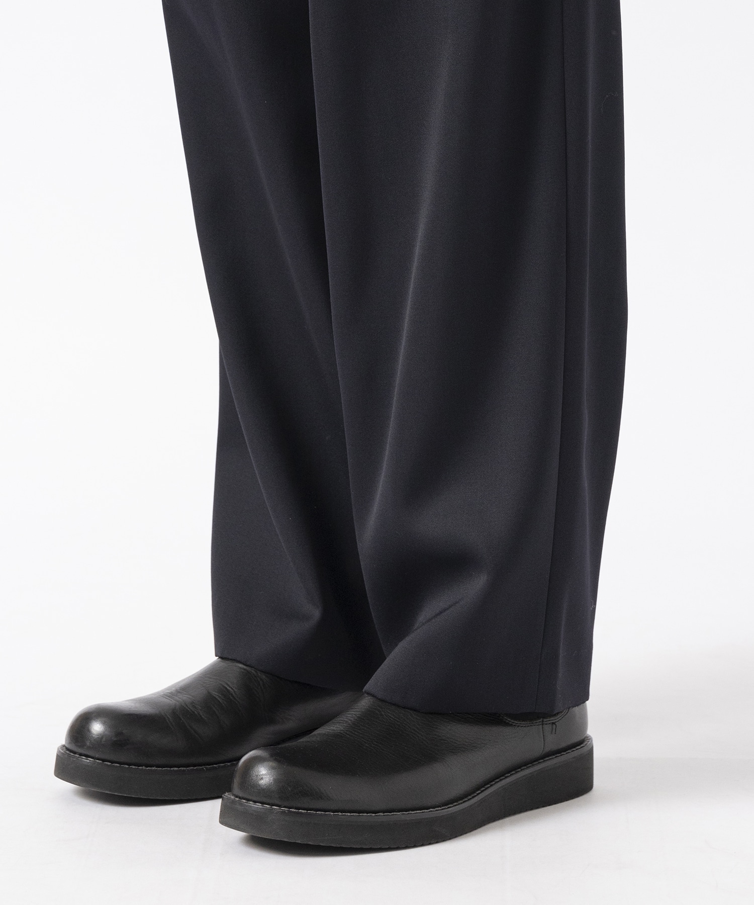 Tape-Belt 1 Tuck Pants UJOH HOMME