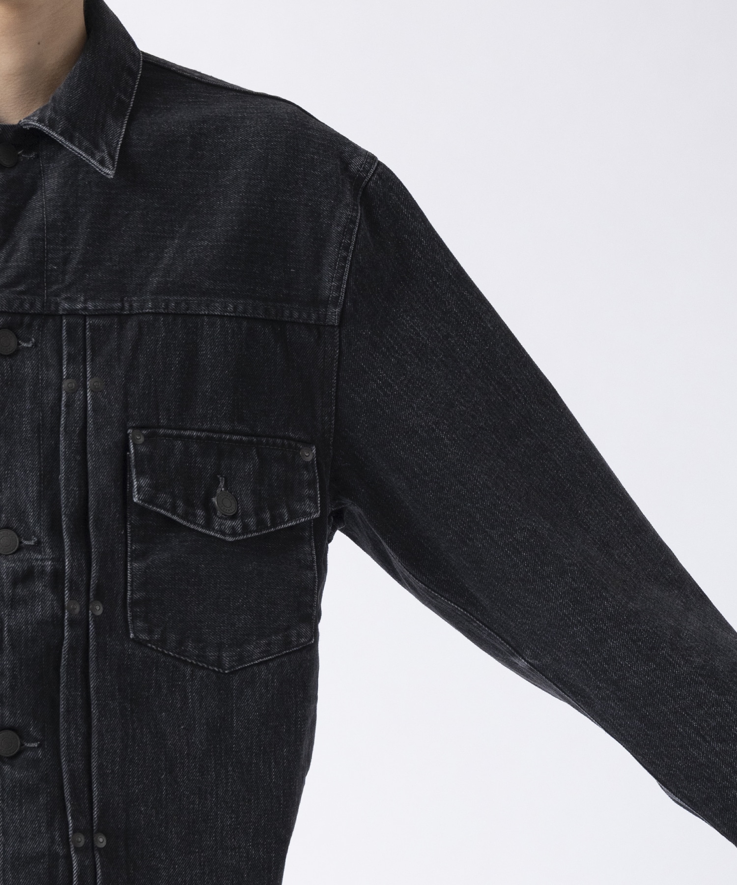 THE JEAN JACKET BLACK TANAKA