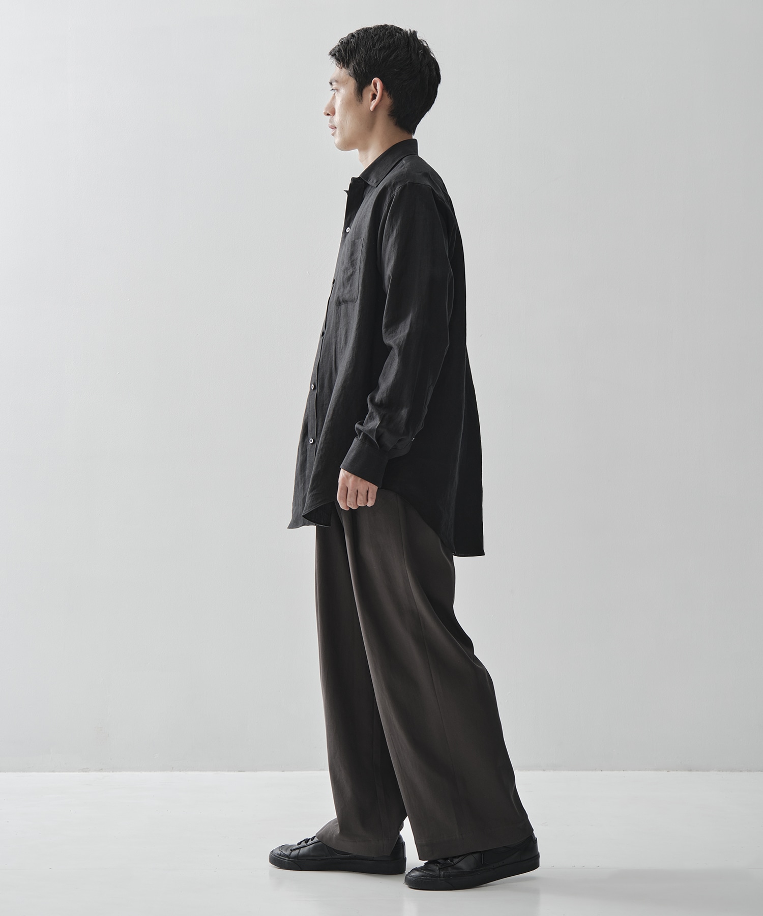 TRIPLE PLEATED EASY TROUSERS MARKAWARE