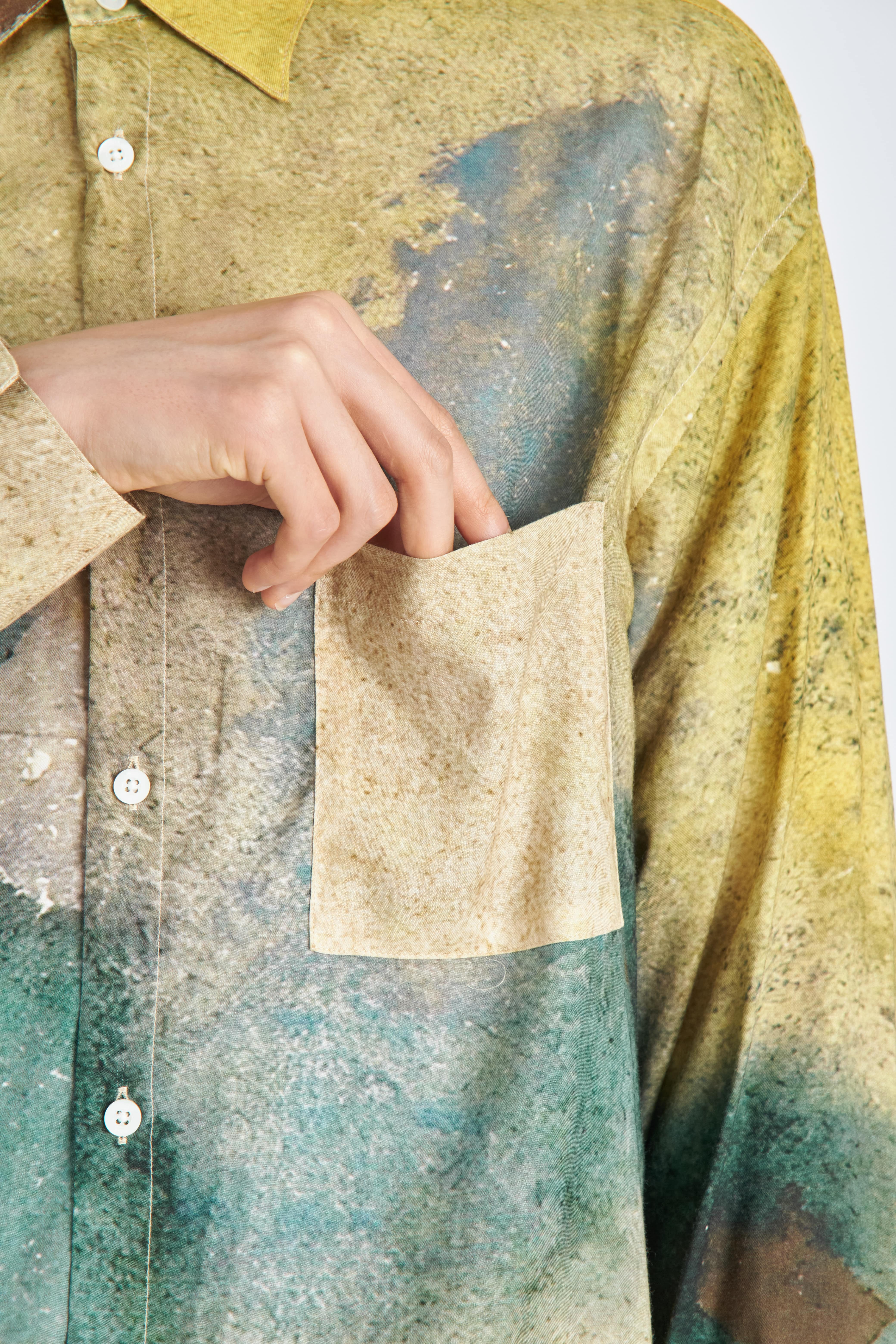 LANDSCAPE PRINTED REGULAR COLLAR SHIRT YOKE