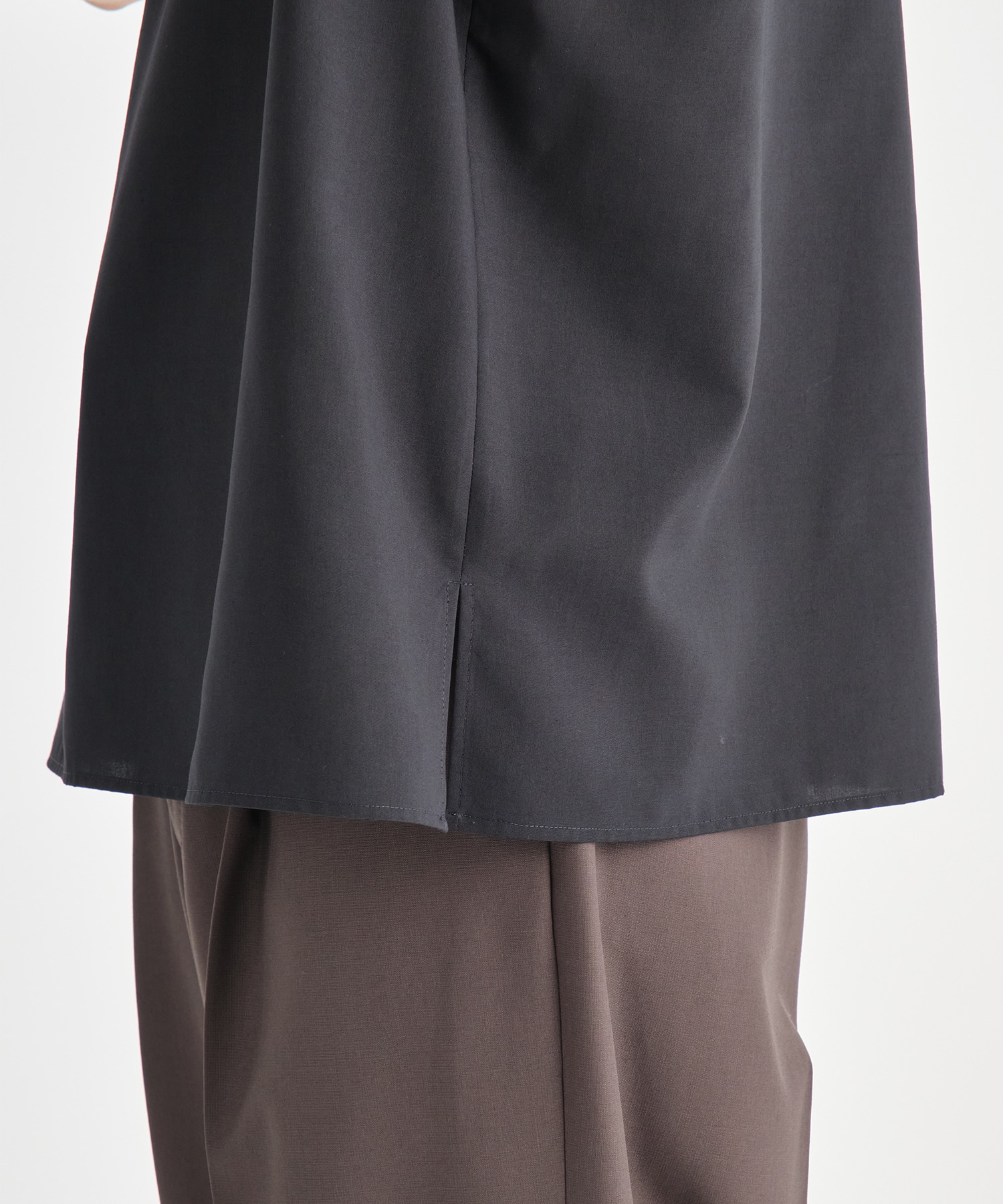 THE SIDE ZIP PULLOVER SHIRT SHORT SLEEVE THE RERACS