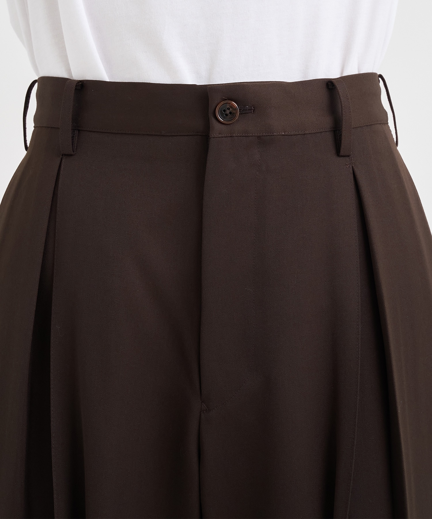 Tuck-detail pants KHOKI