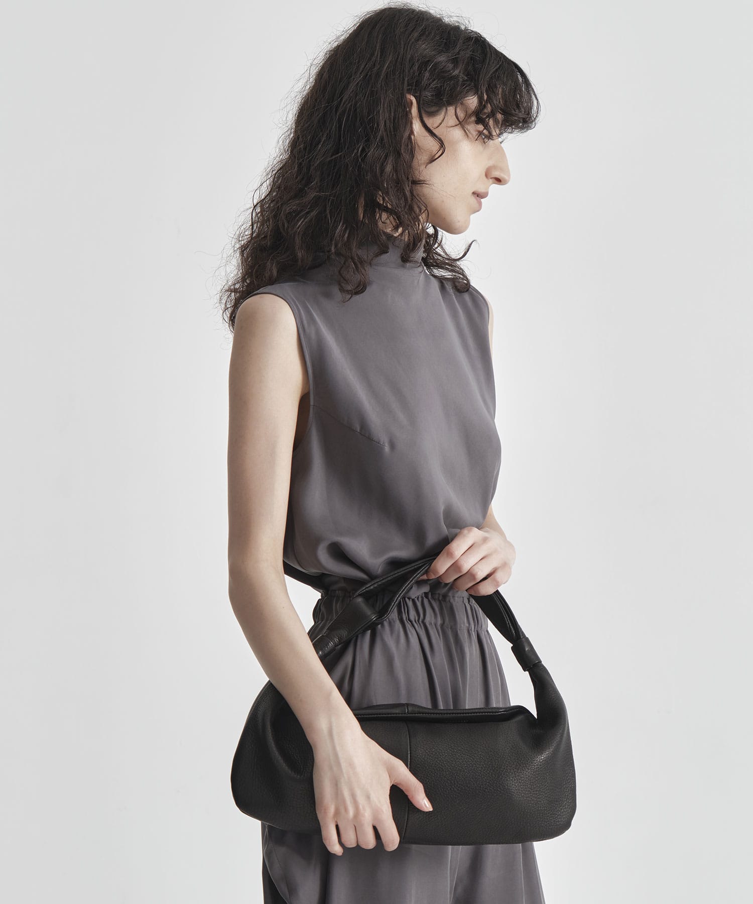 ROUND SHOULDER S TESSEN CREATION
