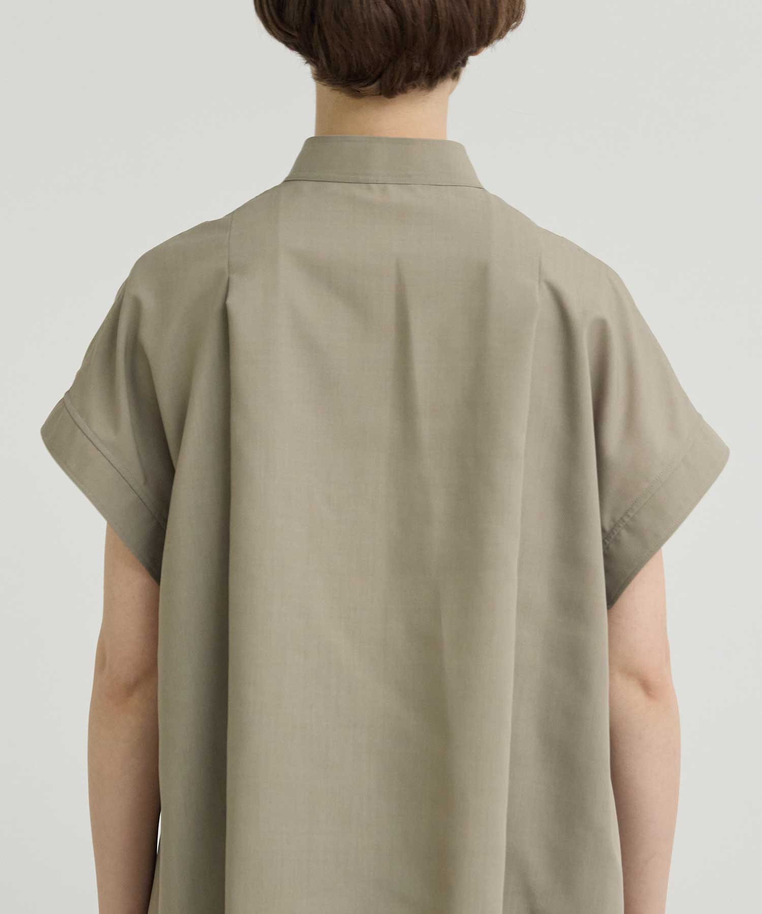 THE PLACKET A LINE SHIRT SLEEVE LESS THE RERACS