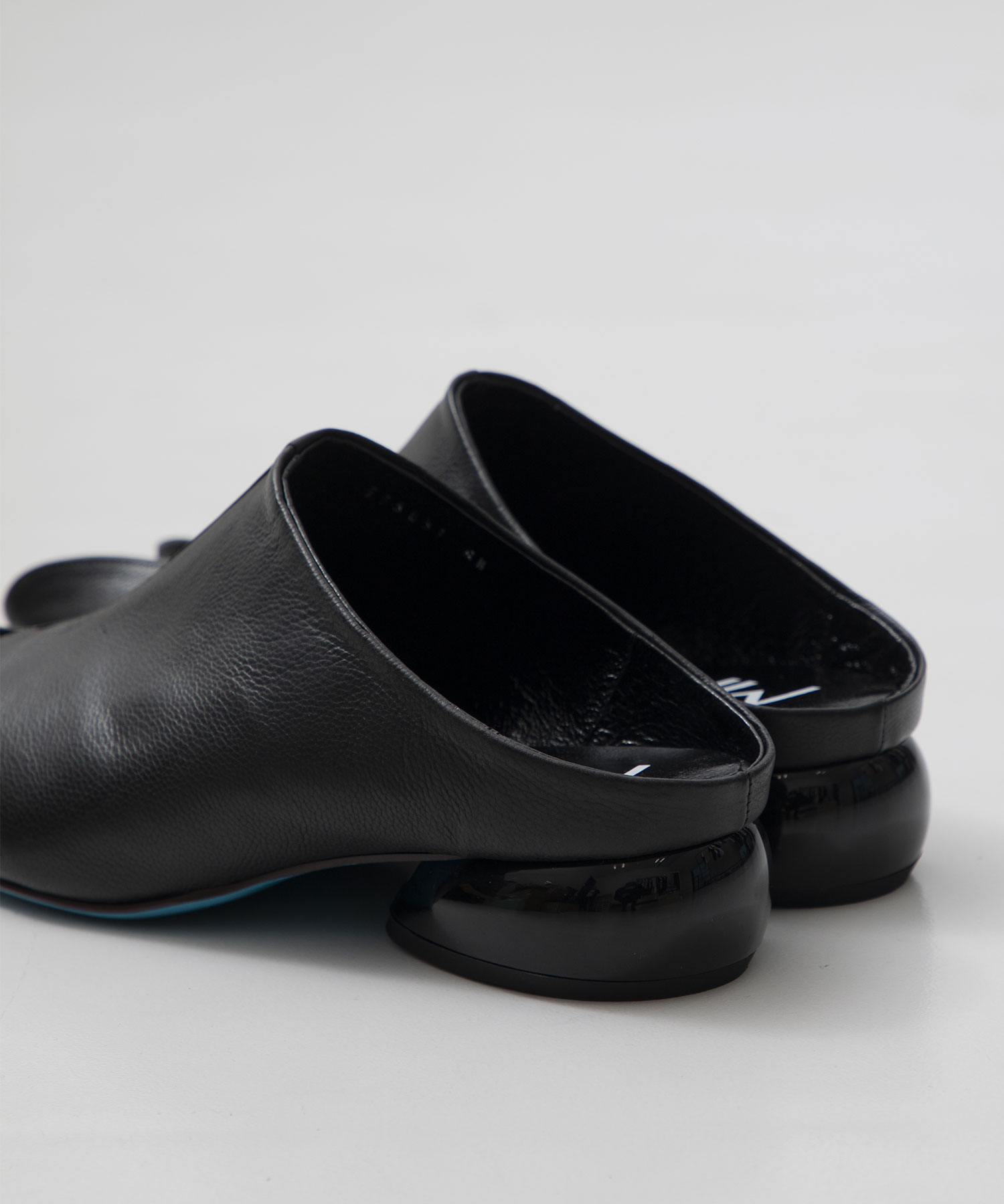 open-toe sandal MANA