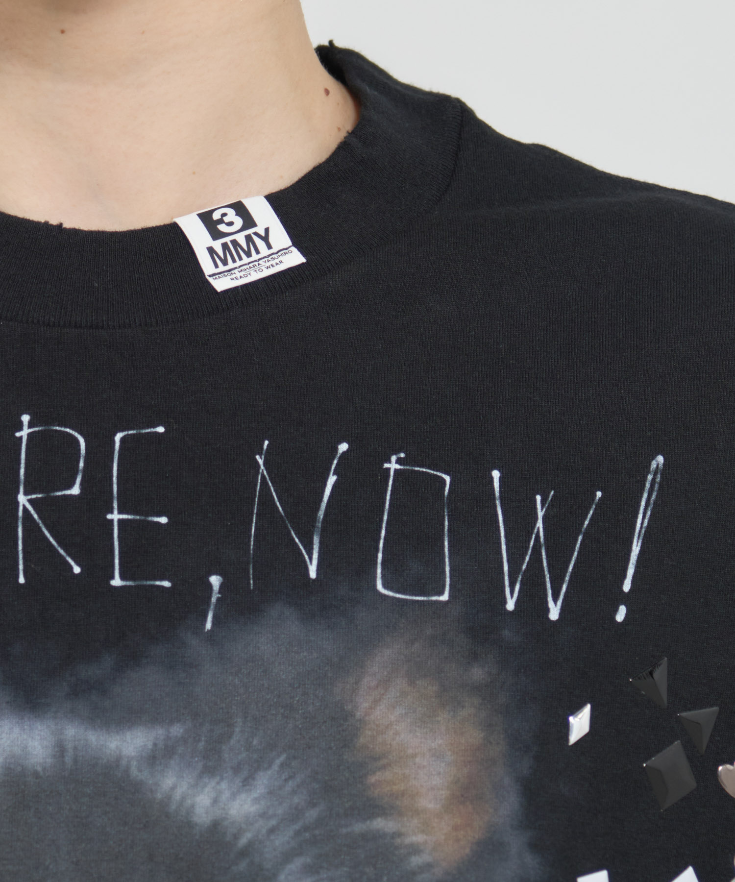 EMBELLISHED DISTRESSED TEE Maison MIHARA YASUHIRO