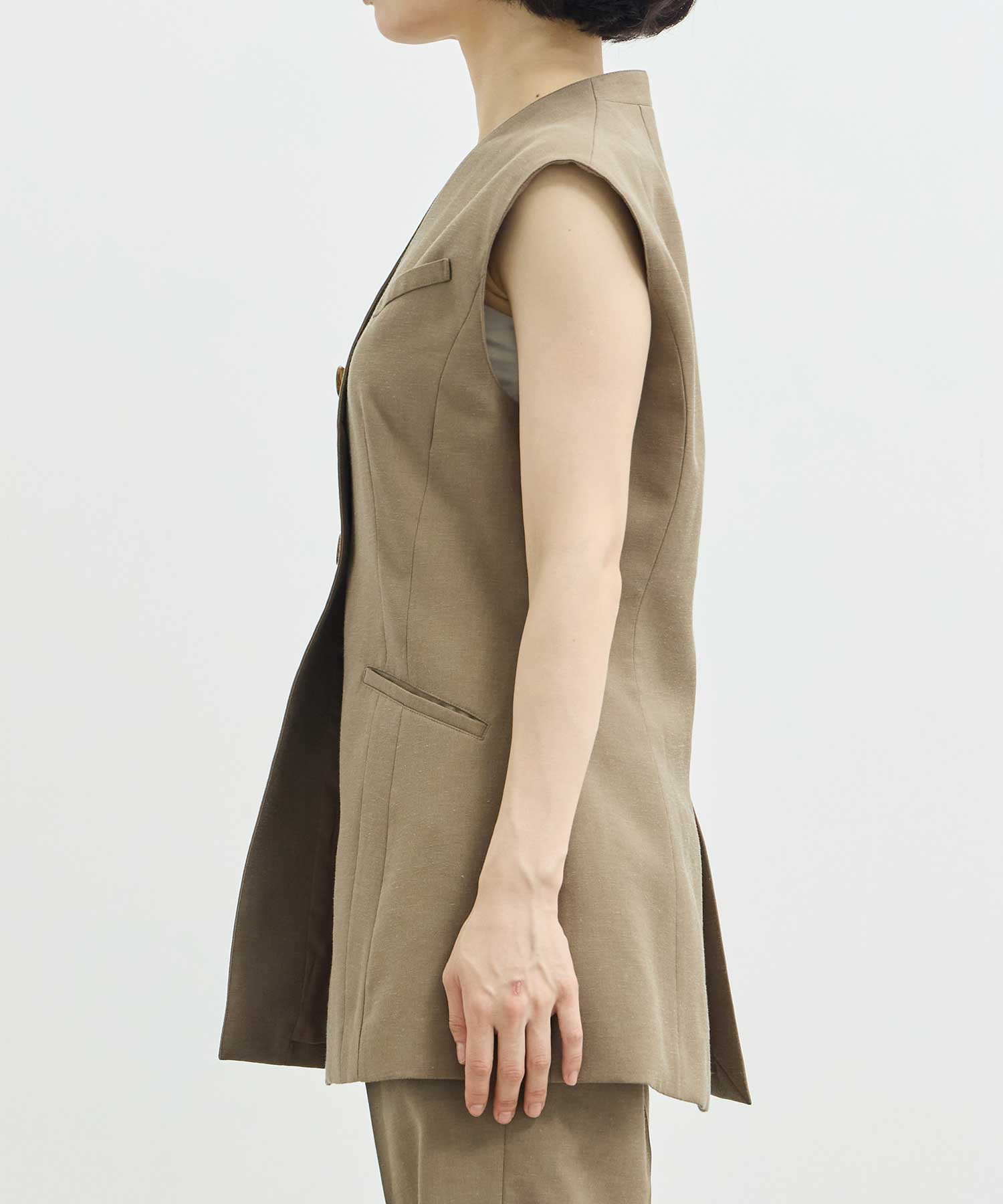 EX.V Neck Gilet AKIRANAKA
