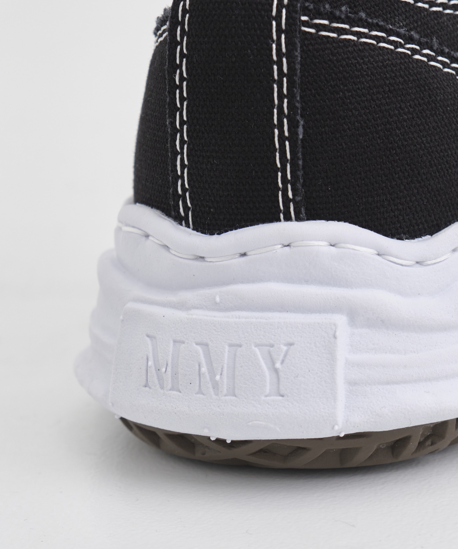 HANK Low Original Sole Canvas Low-Top Sneakers Maison MIHARA YASUHIRO