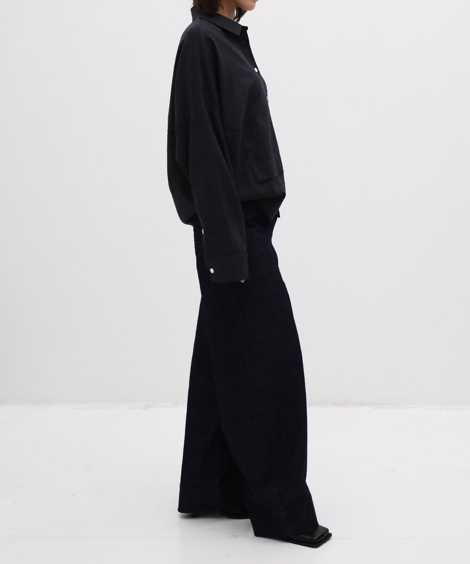 SYMMETRY CROPPED SHIRT ENFOLD