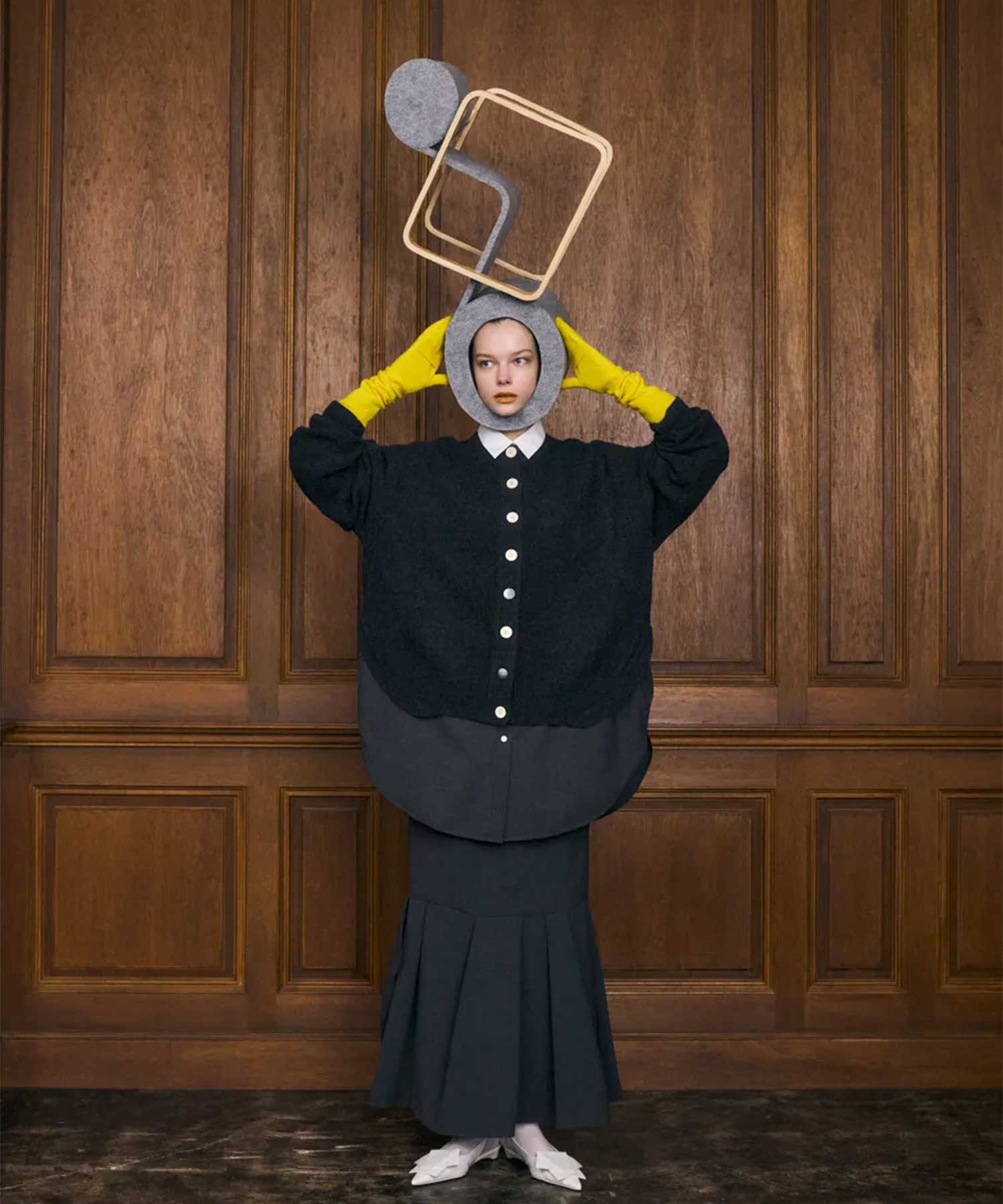 KEY-HOLE SKIRT ENFOLD