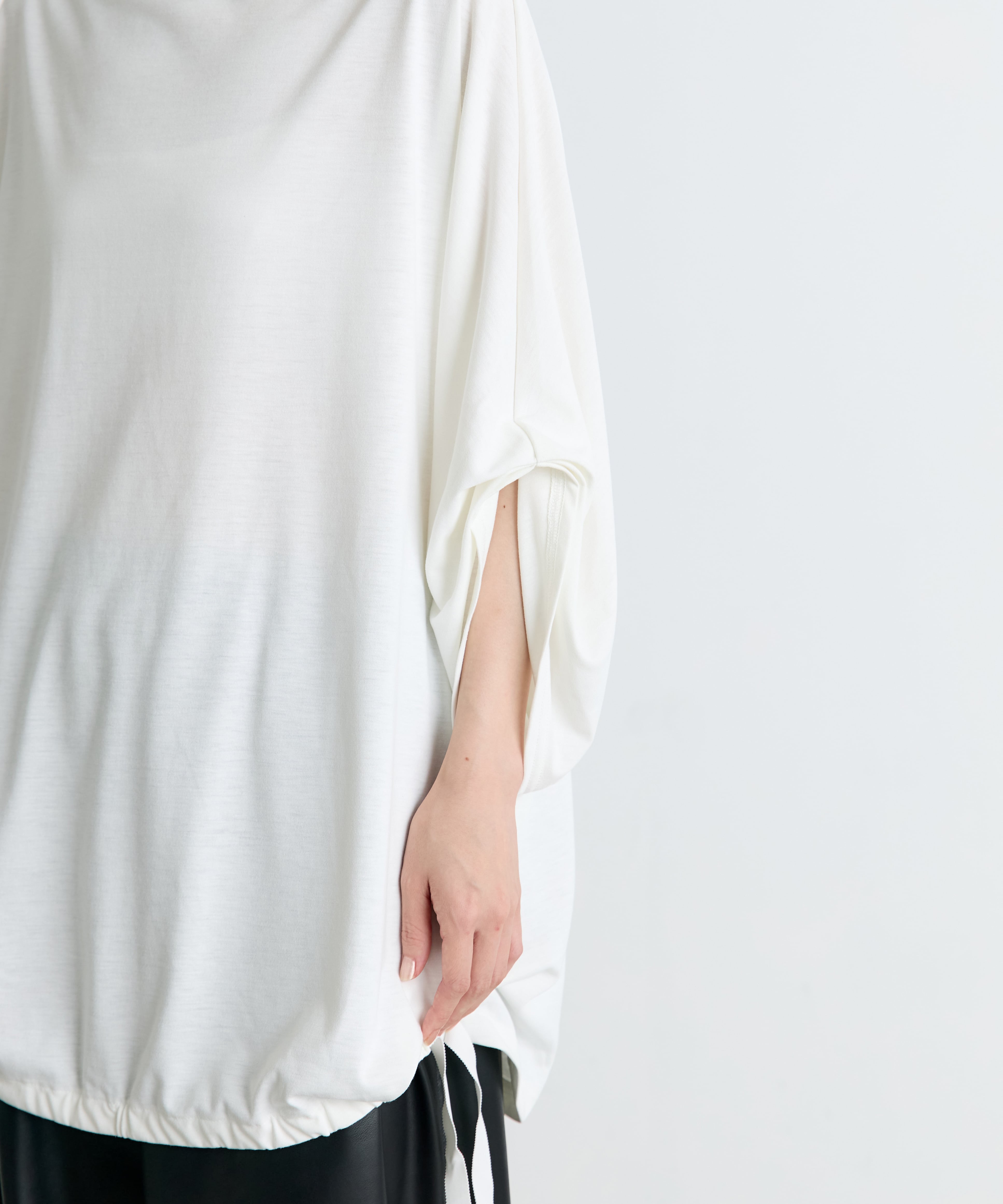 NARIAH TUCKED SLEEVE TOP COGTHEBIGSMOKE