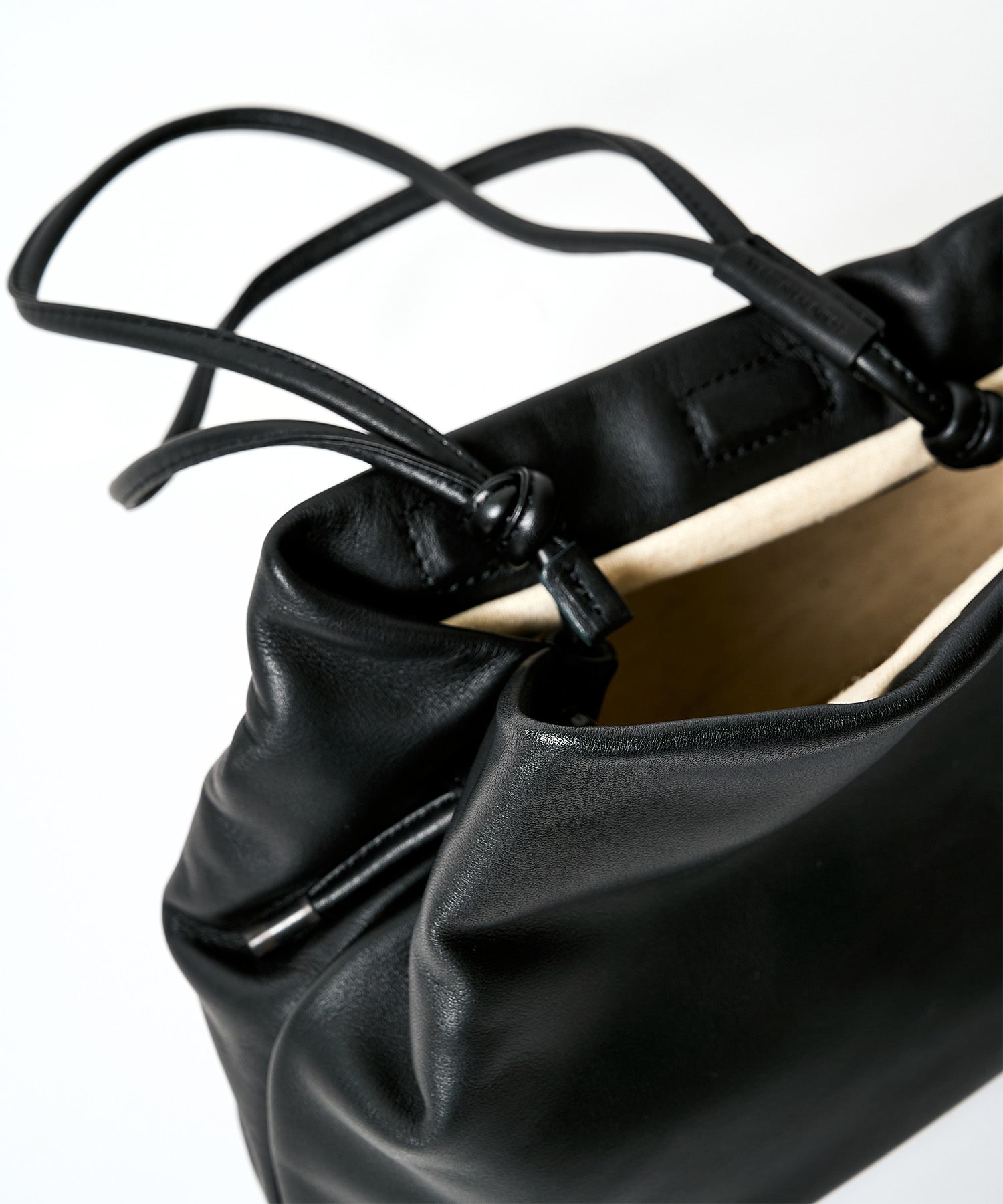 BASIC POUCH LITE M TESSEN CREATION