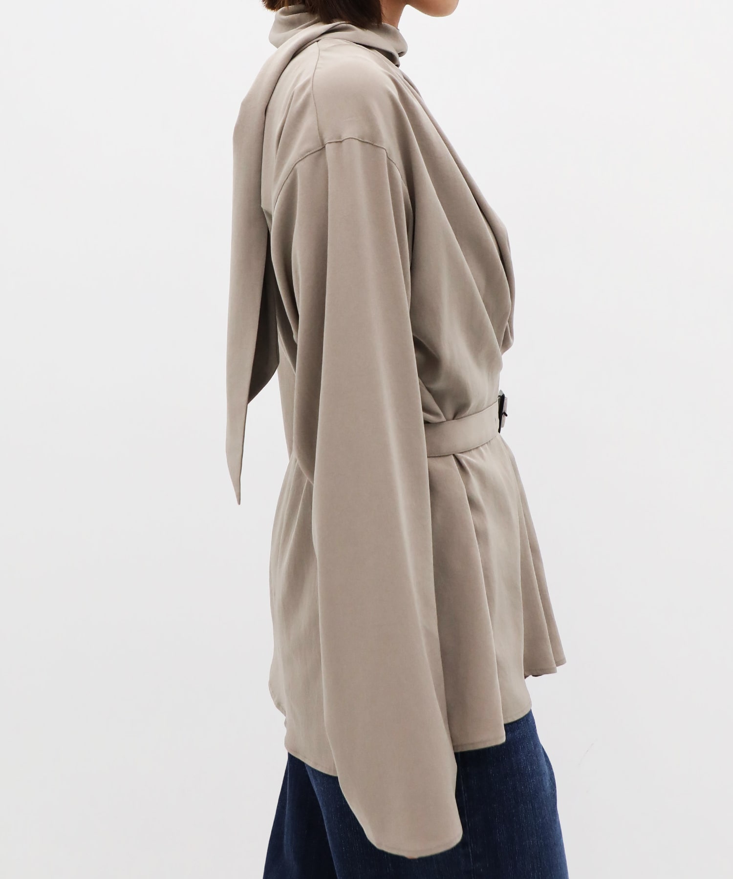 Izabela drape collar pullover BE AKIRANAKA