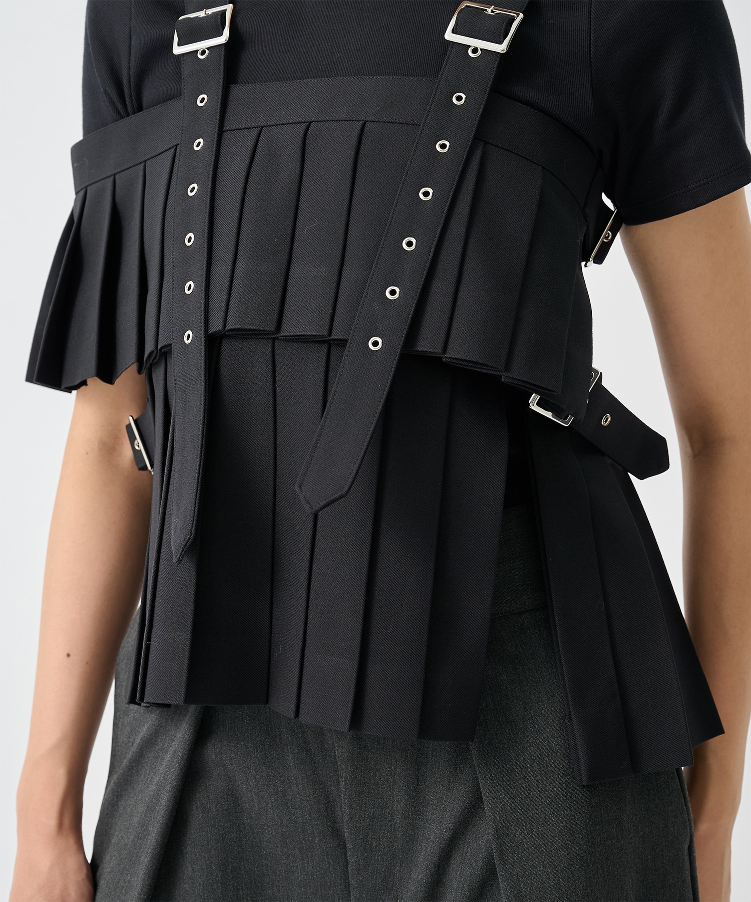 3R-V008-051 Pleats Bustier noir kei ninomiya