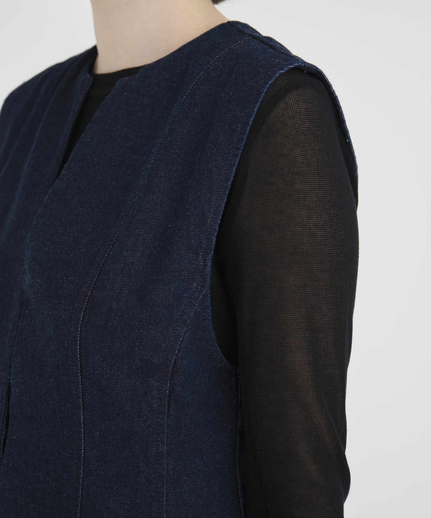 Arch Pattern Cut Vest RITAN