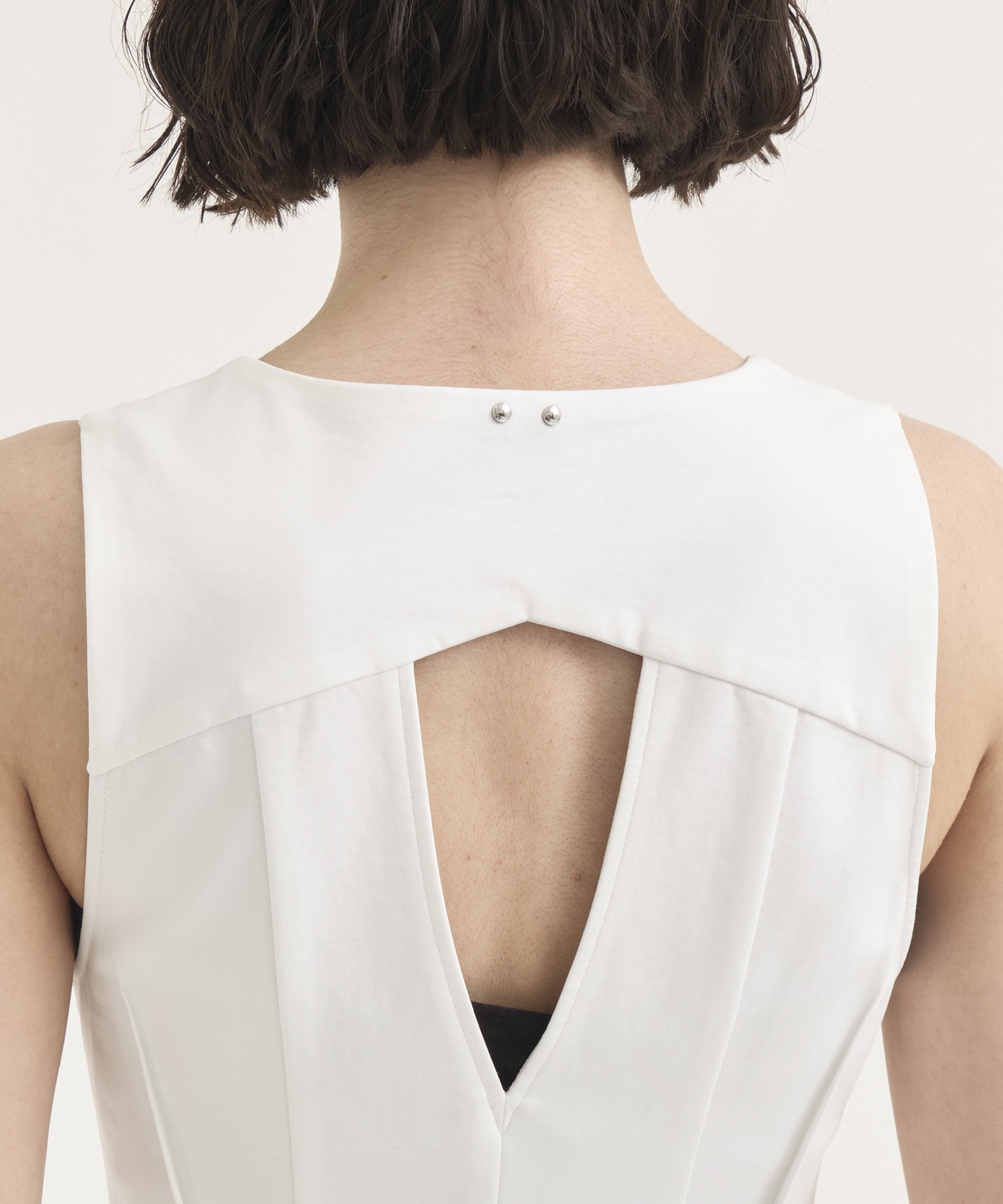 Arch Pattern Cut One-Piece RITAN