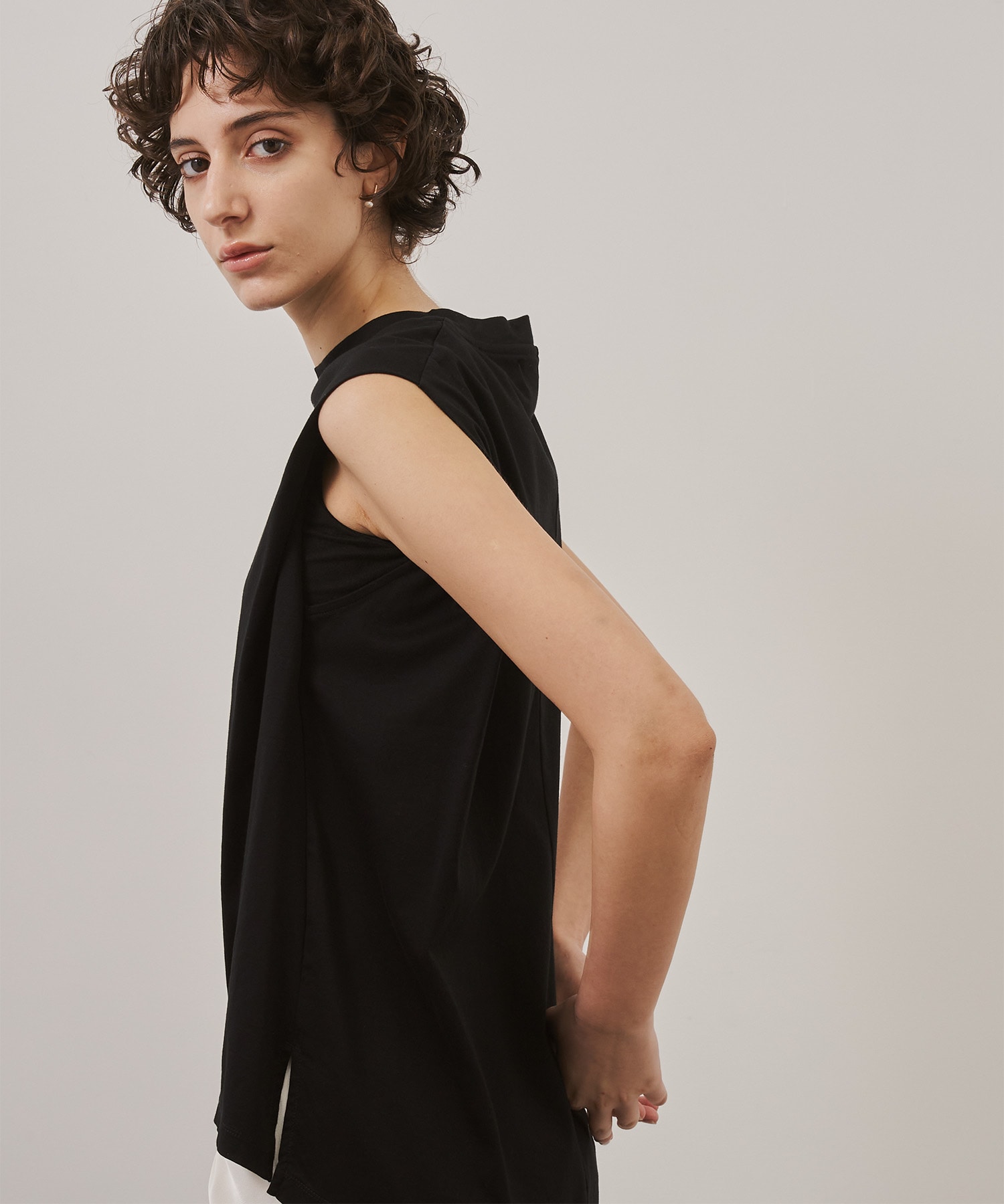 Cape Nosleeve Tshirt CITY TOKYO