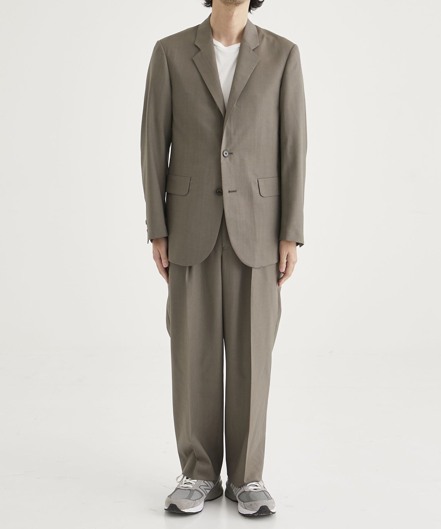 CLASSIC FIT TROUSERS(1 GREY BEIGE): MARKAWARE: MEN｜THE TOKYO