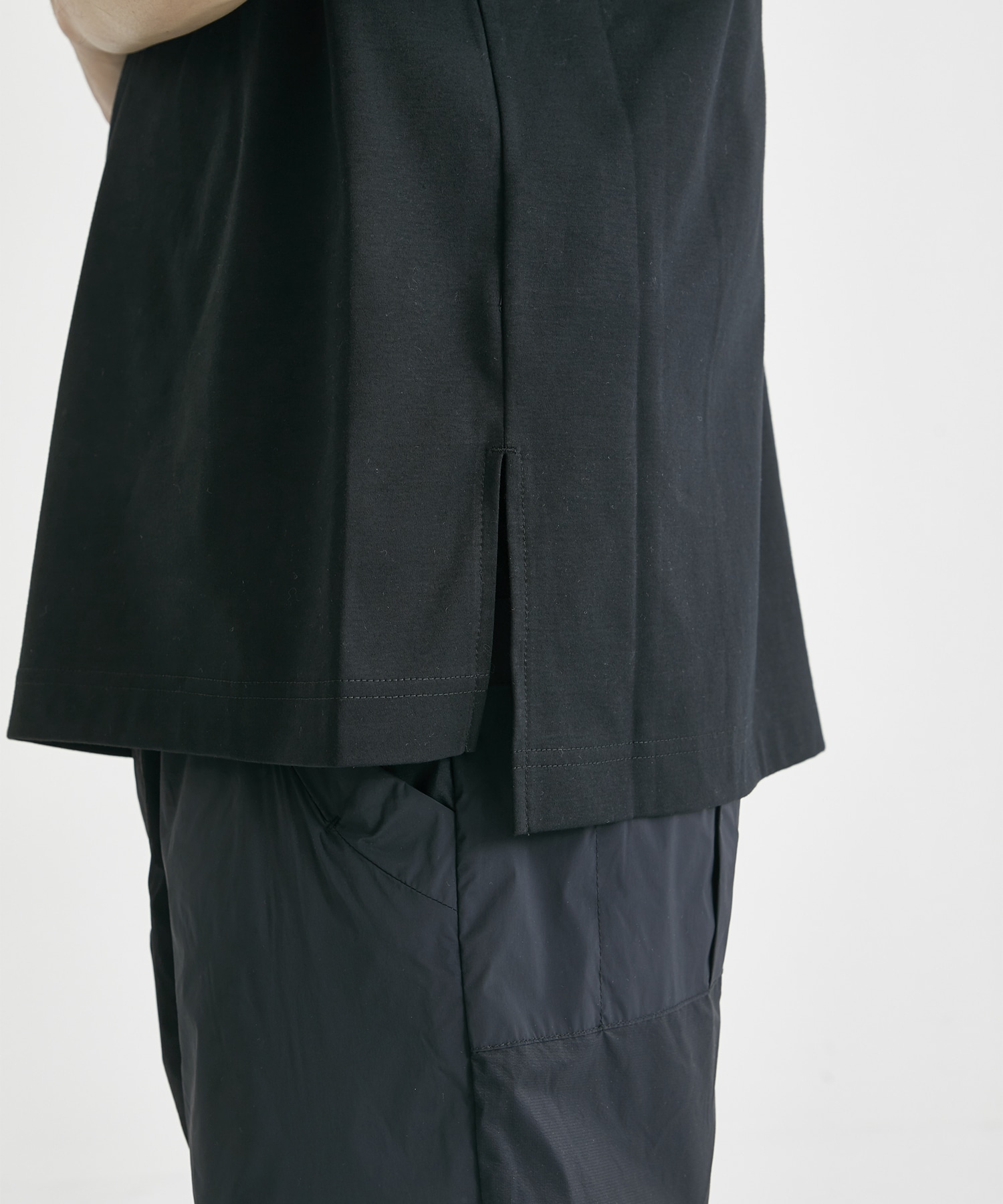 YORK SLEEVE T-SHIRT White Mountaineering