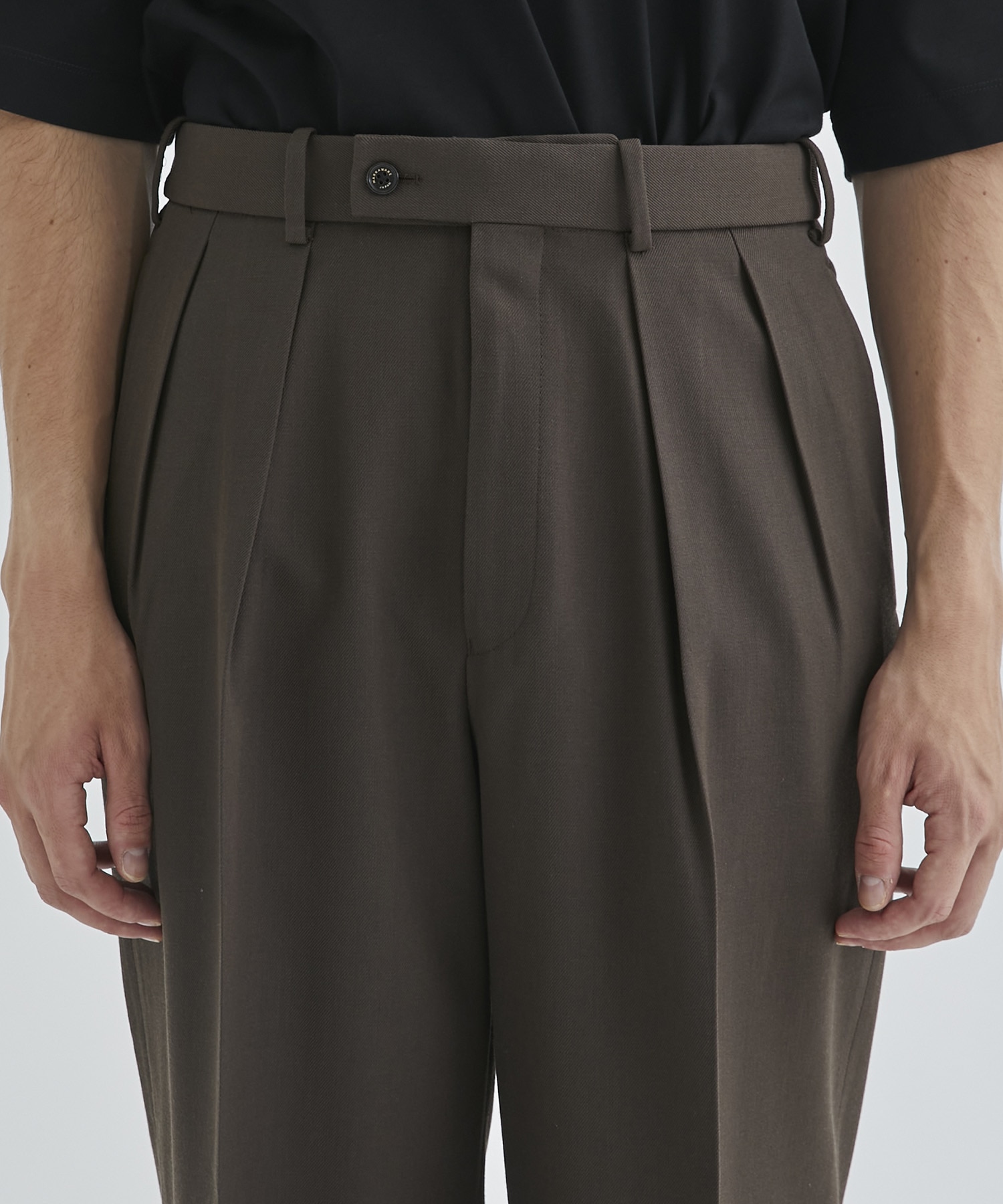 DOUBLE PLEATED TROUSERS MARKAWARE