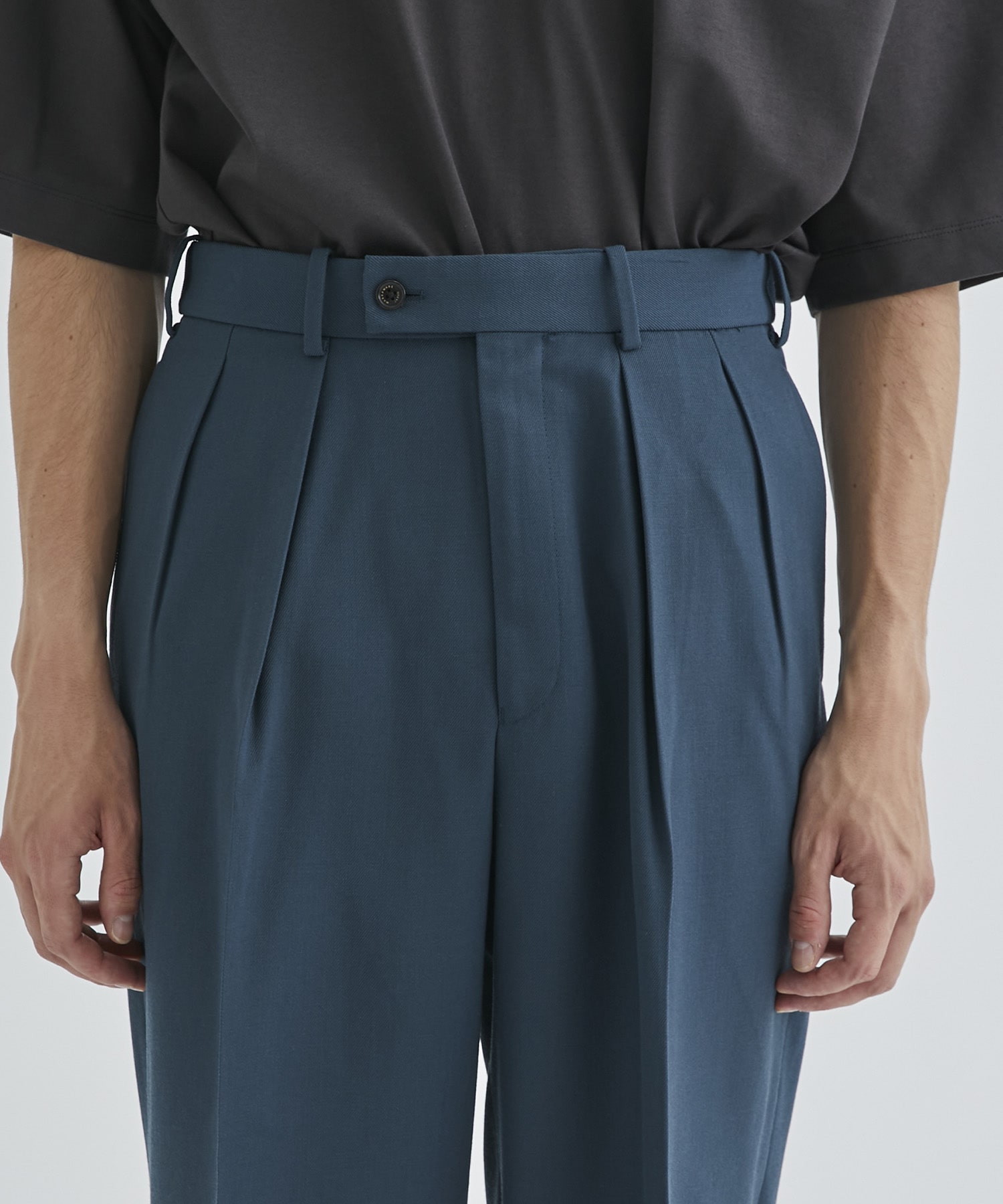 DOUBLE PLEATED TROUSERS MARKAWARE