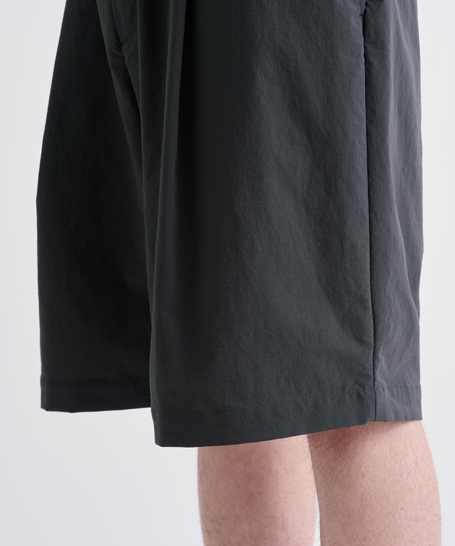 STRETCH WOOLY NYLON WIDE EASY SHORTS ATON