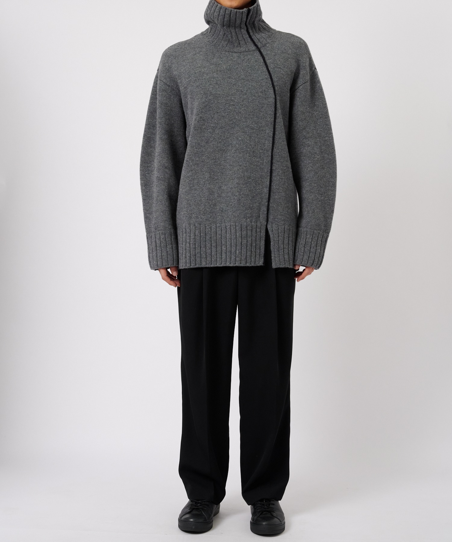 Turtle Neck Knit UJOH HOMME