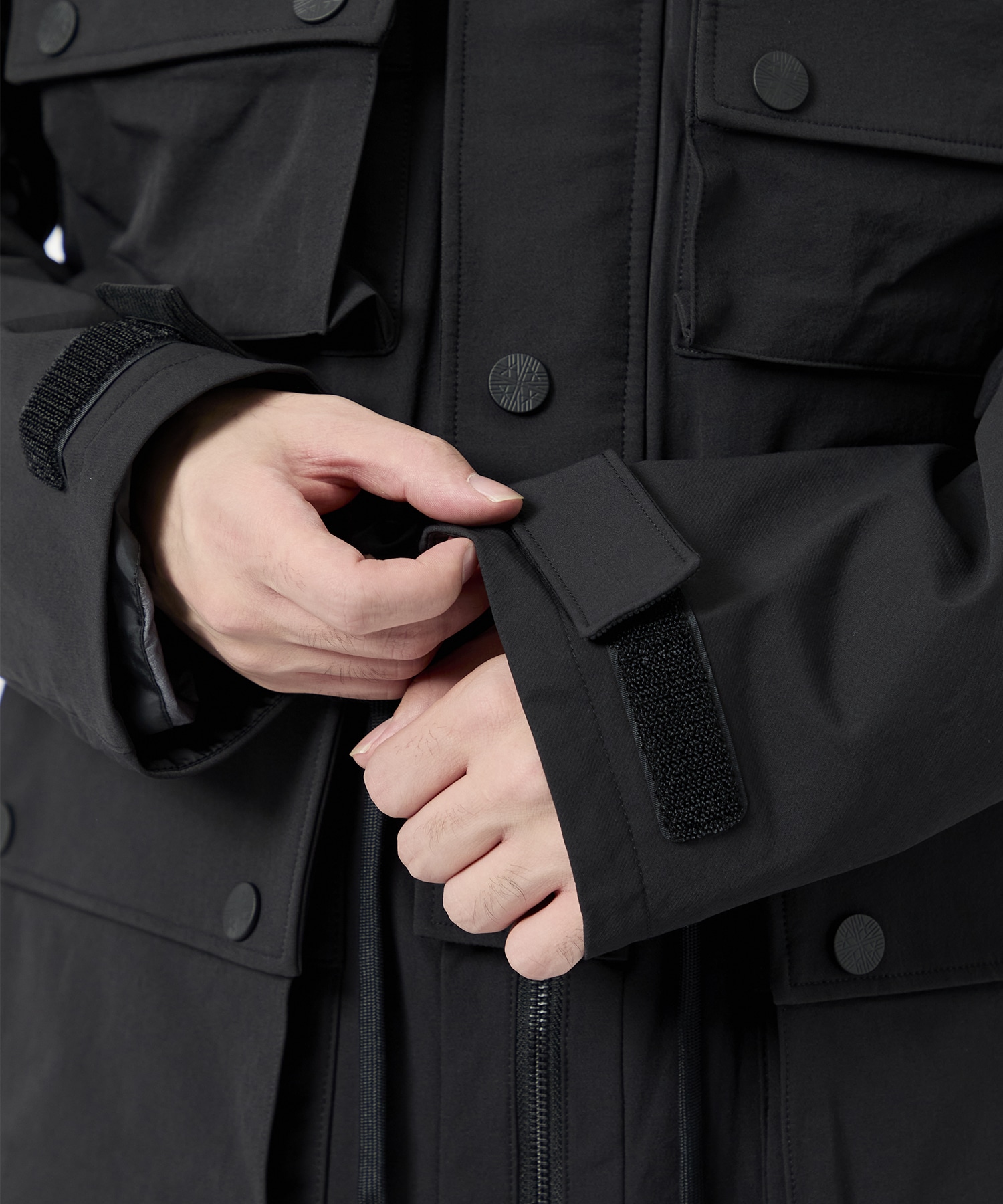 WINDSTOPPER MULTI POCKET JACKET White Mountaineering